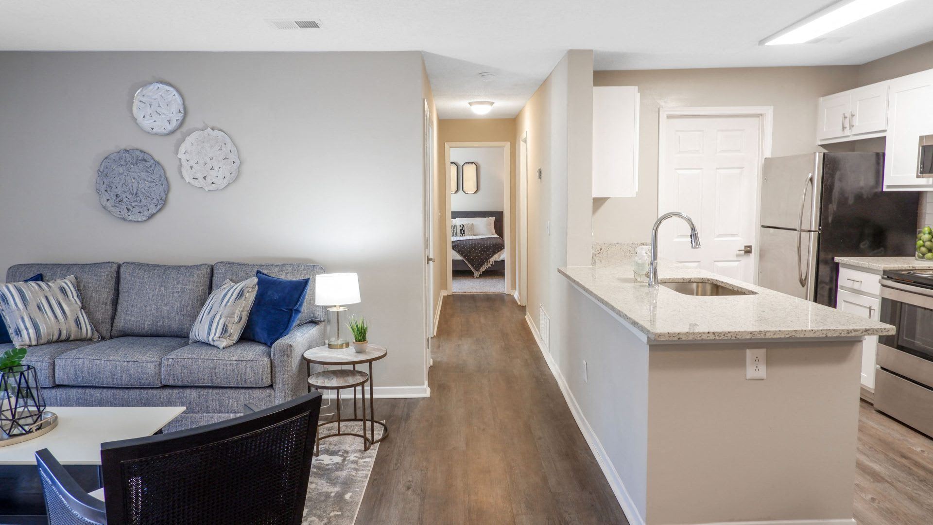 1 Park Central Apartments – photo 2