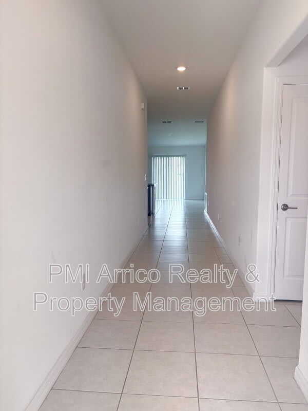5487 Blue Azure Drive – photo 2
