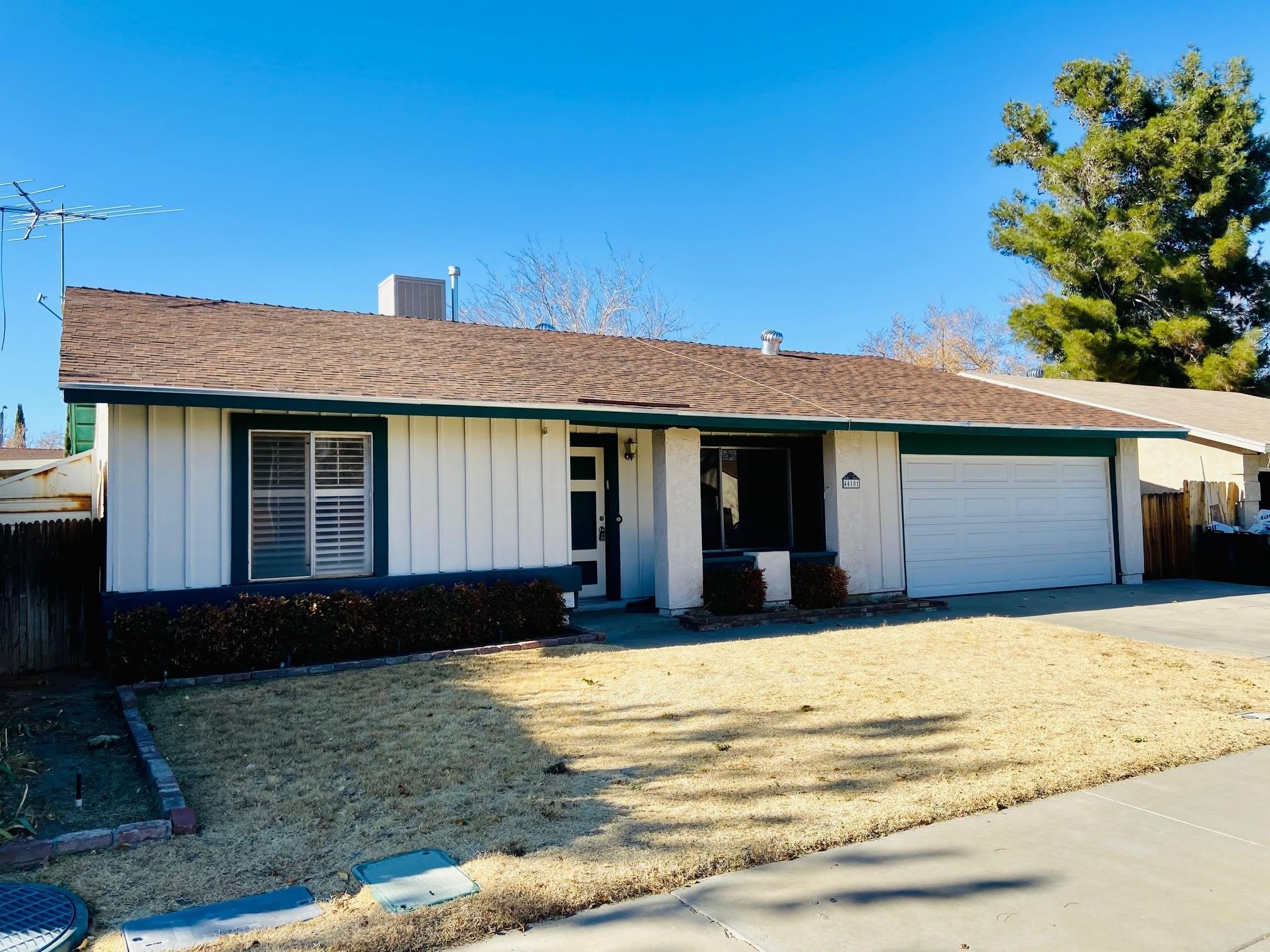 44101 Rodin Avenue – photo 1