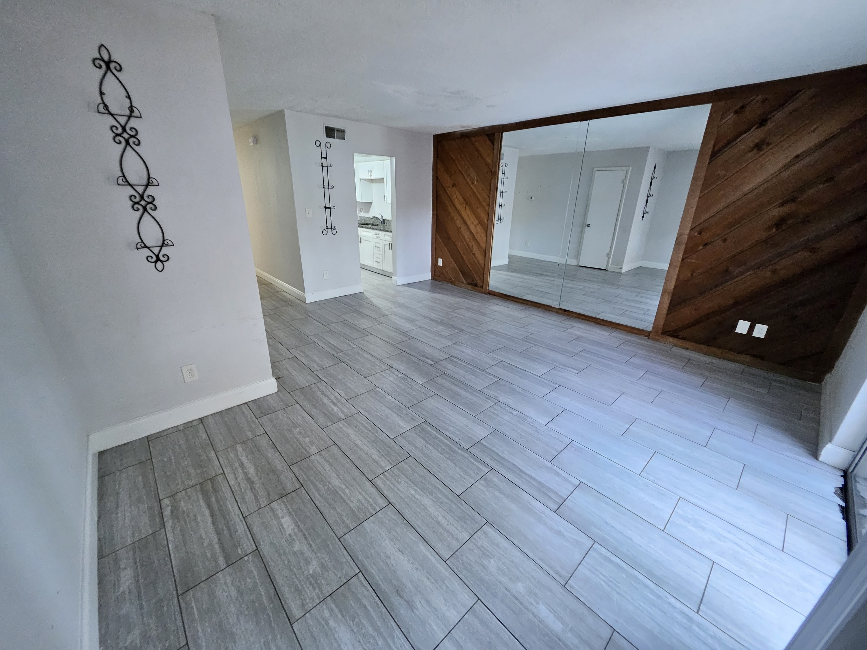 4825 Lighthouse Circle – photo 2