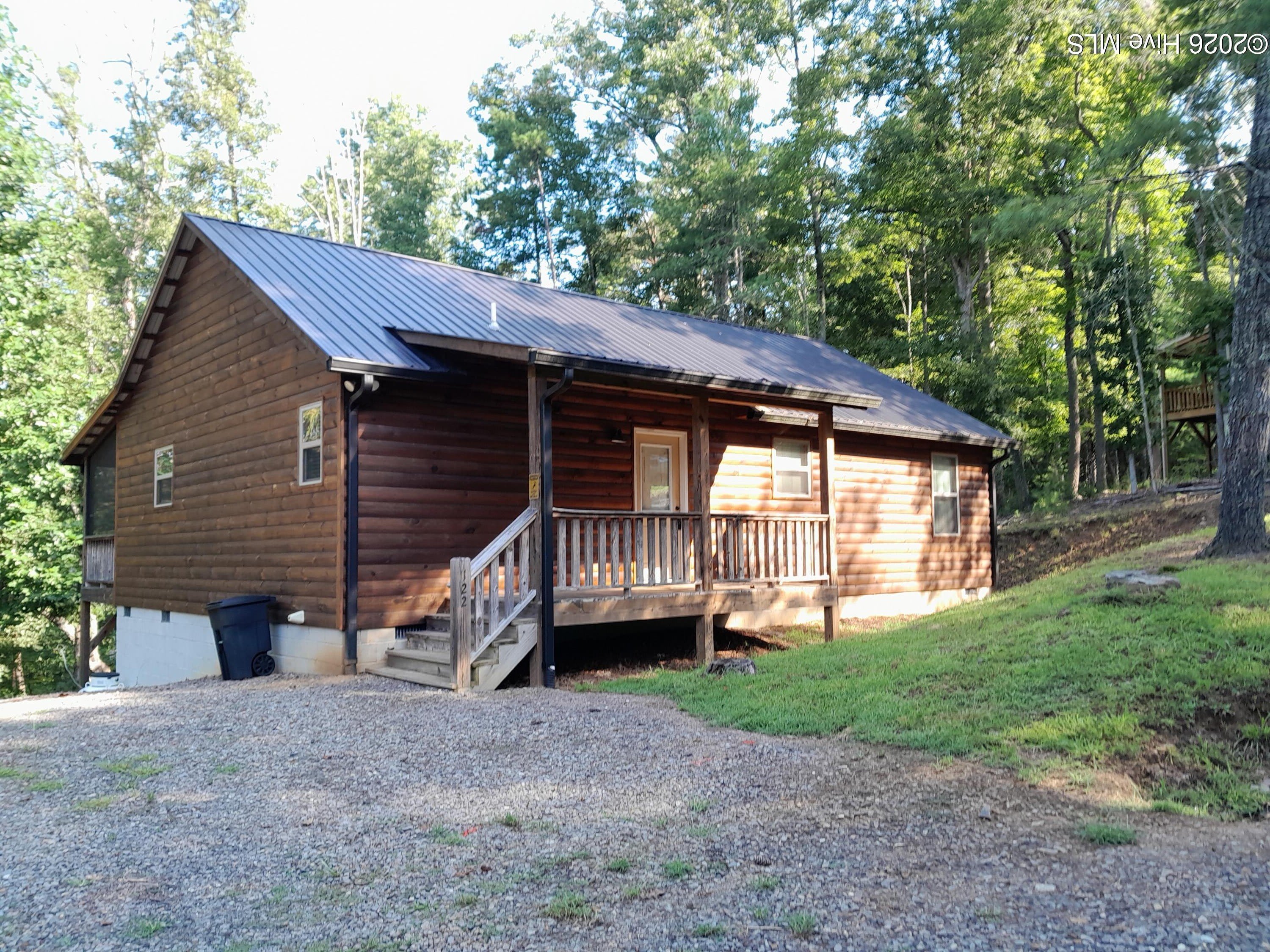 122 Woodcrest Drive – photo 1