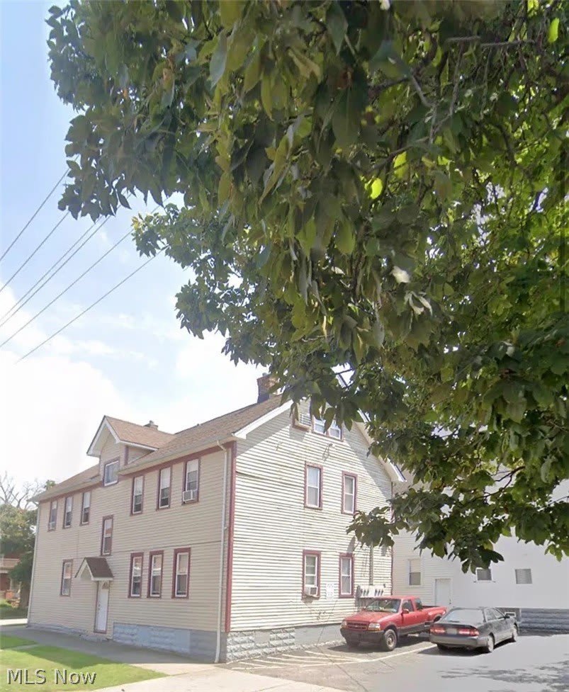 1304 W 64th – photo 2