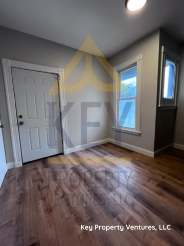 1016 Lake Avenue 2 – photo 2