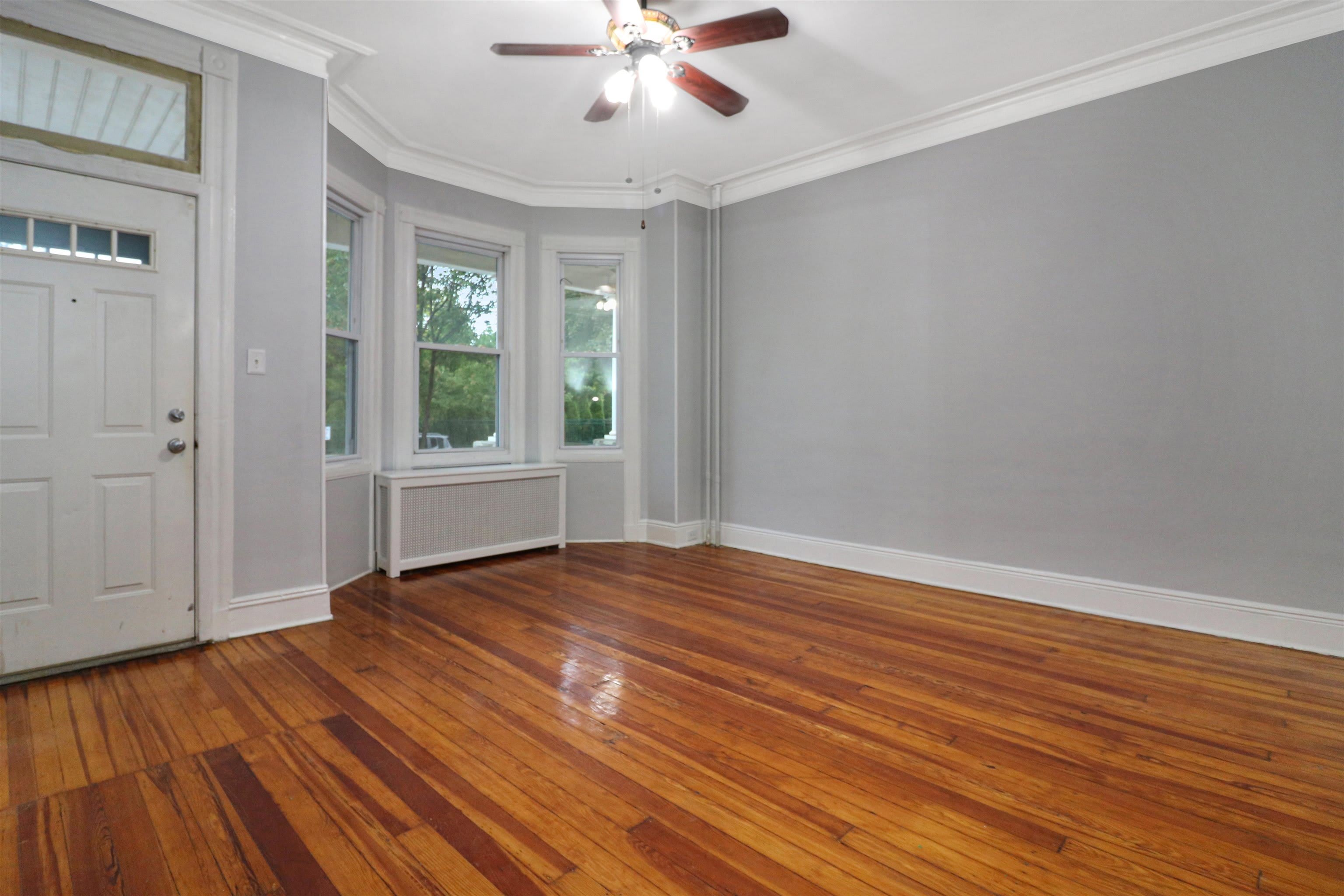 304 24TH ST – photo 3
