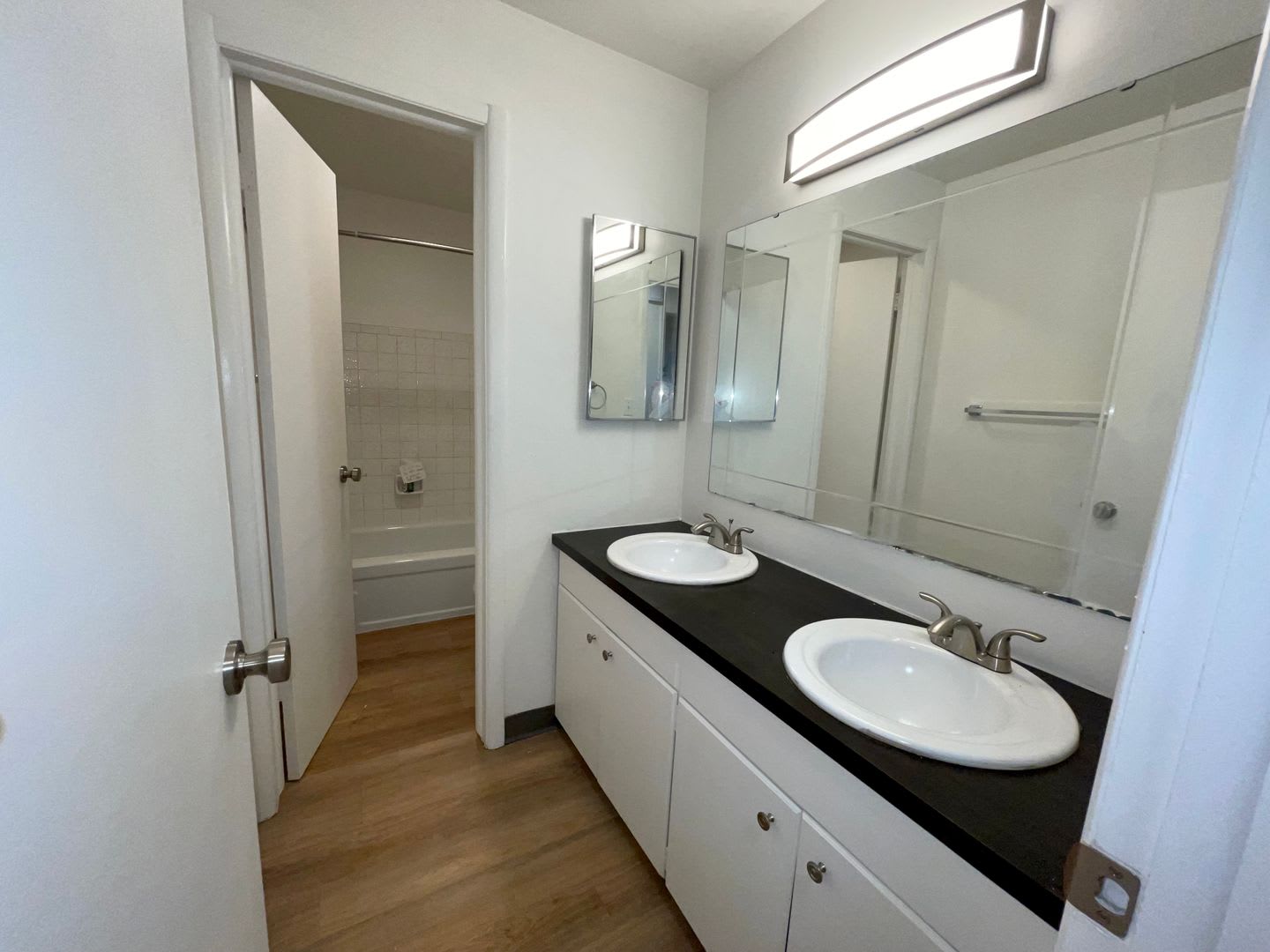 RENOVATED 2BD/1BA MILLWOOD APARTMENT – photo 5