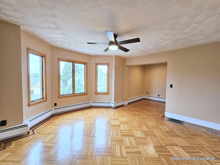 238 School St. – photo 1