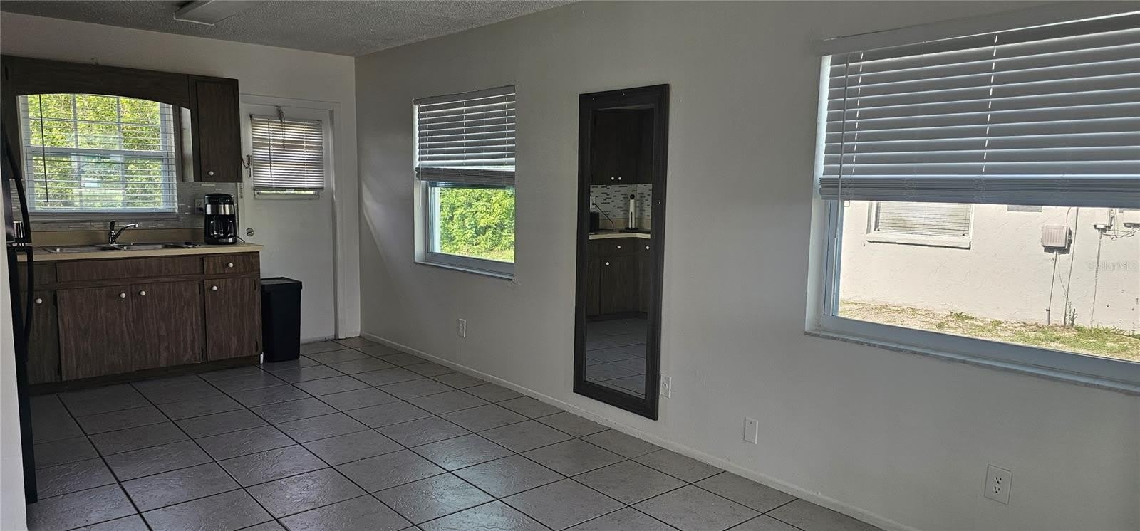 12048 HENLEY Avenue – photo 4