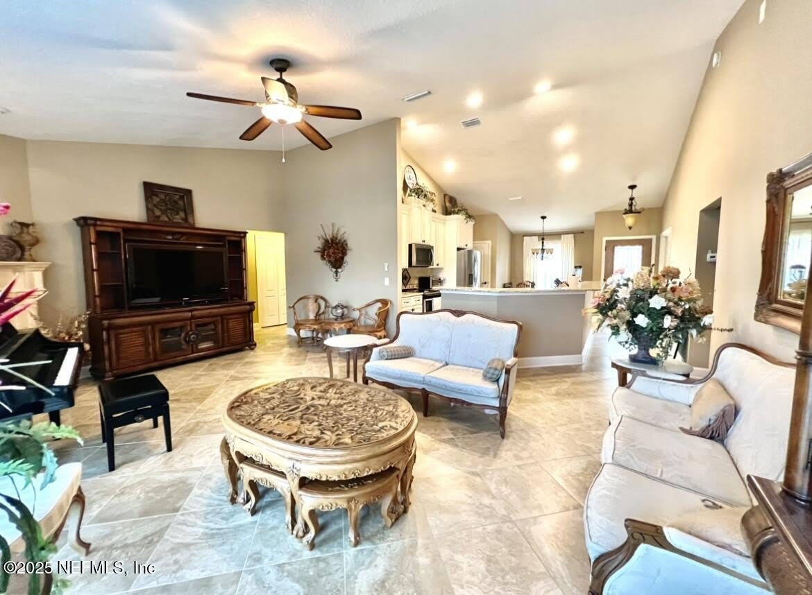 1024 ARDMORE Street – photo 5