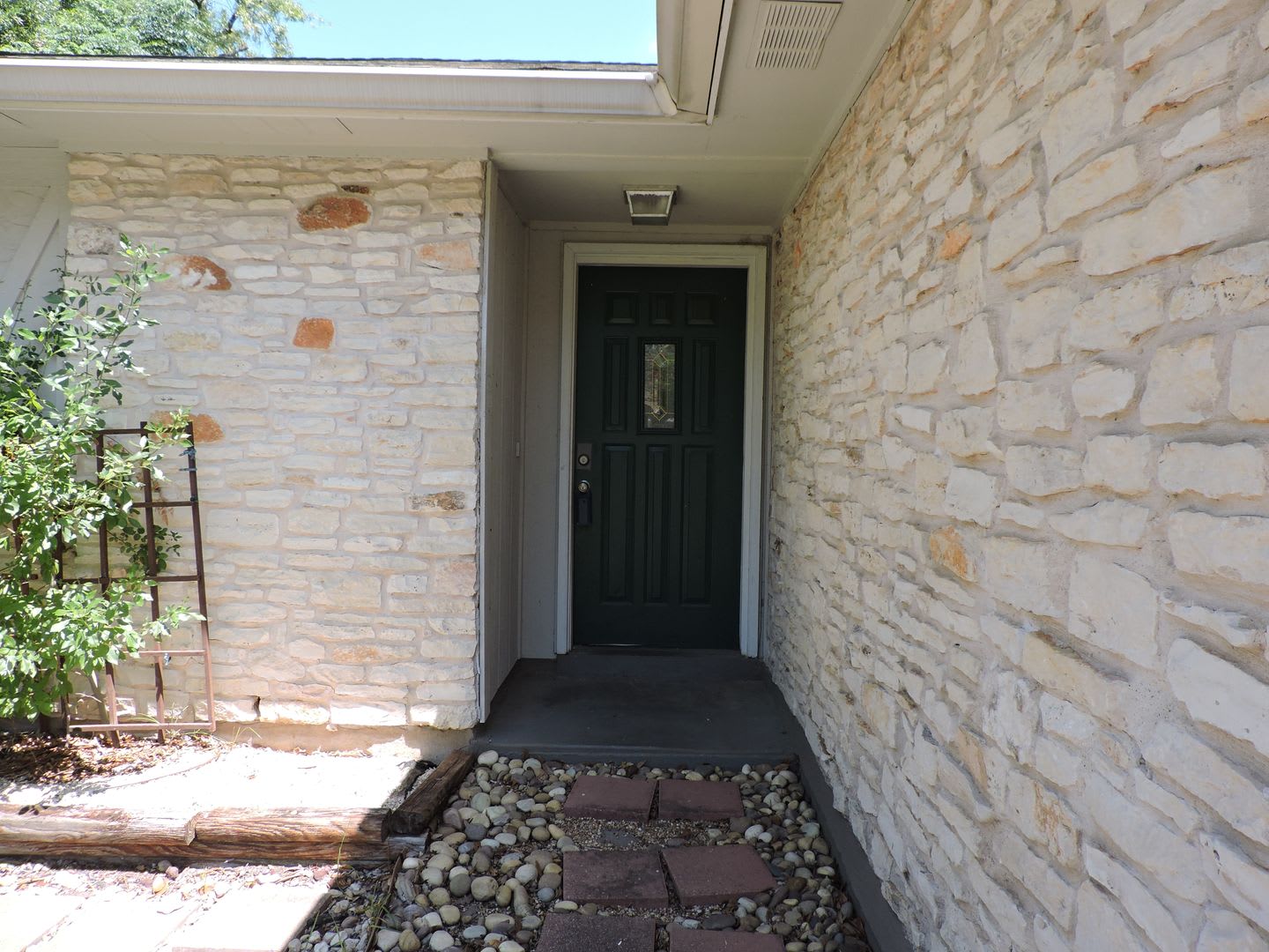NICE ONE STORY HOME IN COOPER OAKS SOUTH AUSTIN – photo 3