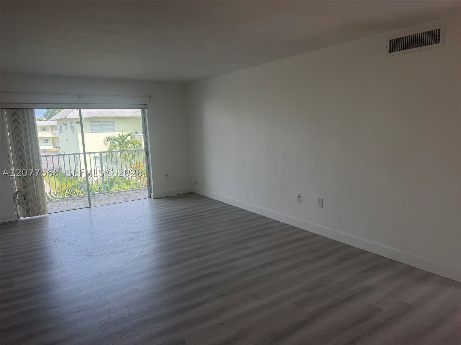 7590 SW 82nd St – photo 4