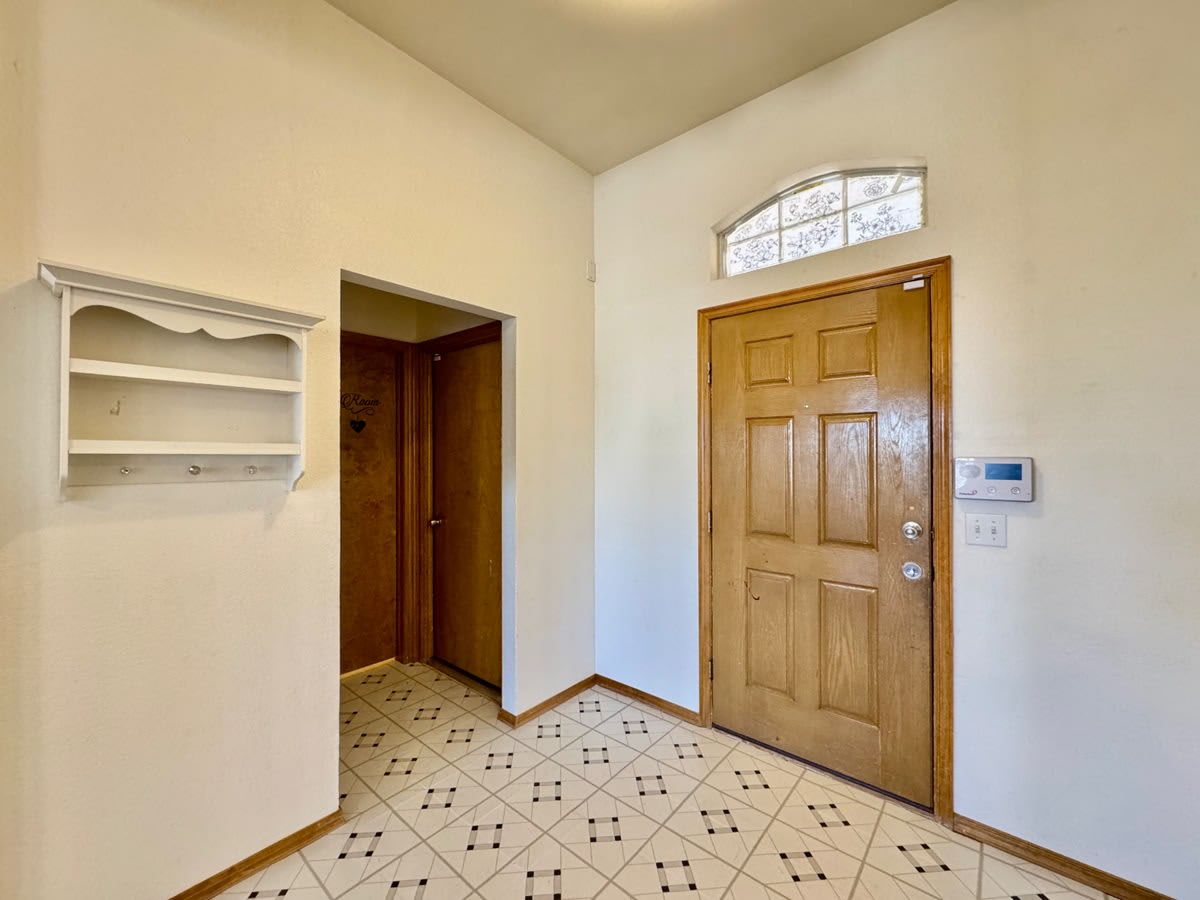 8221 Greer Way – photo 4