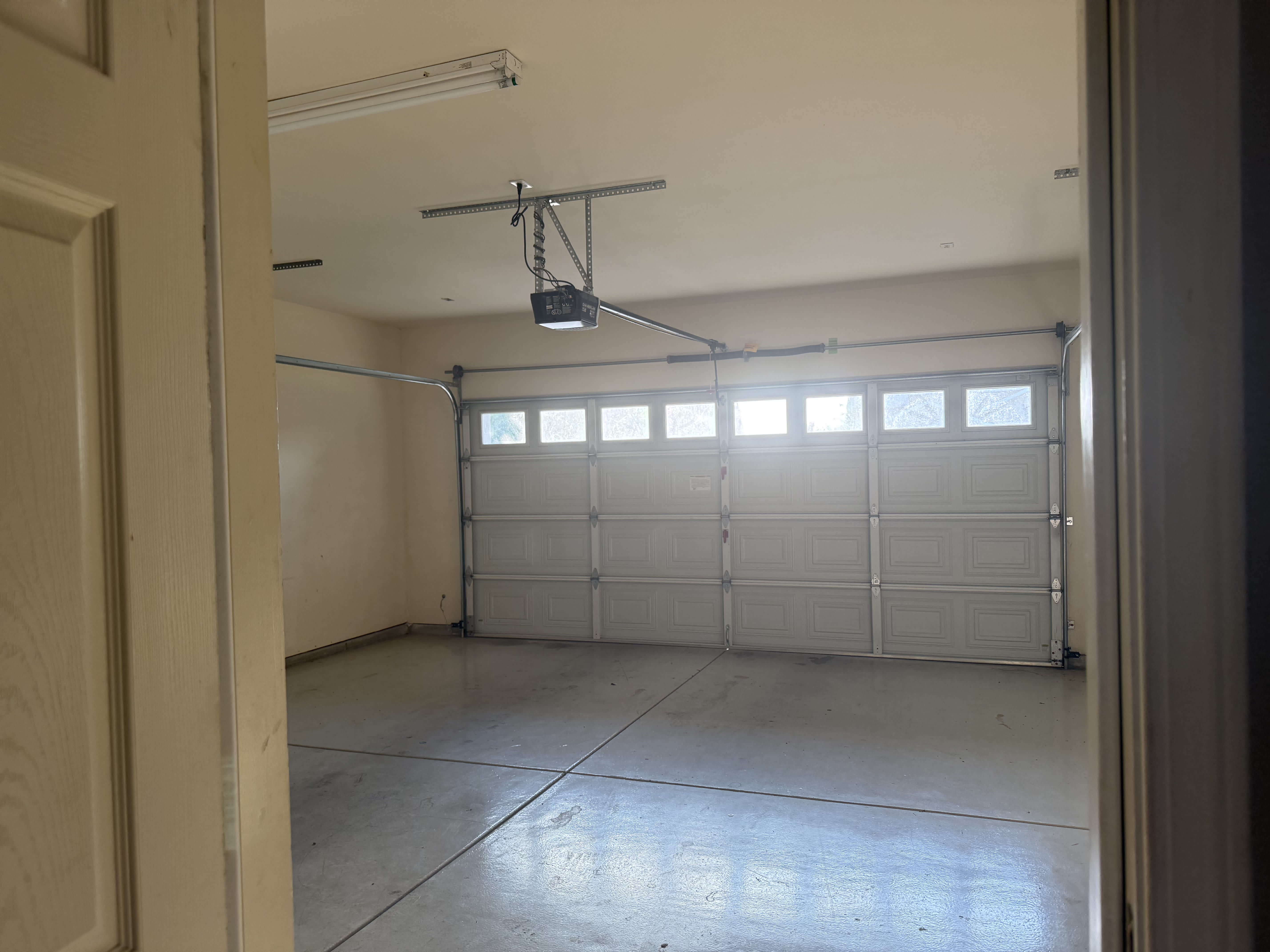 1160 Hamlin Way – photo 5