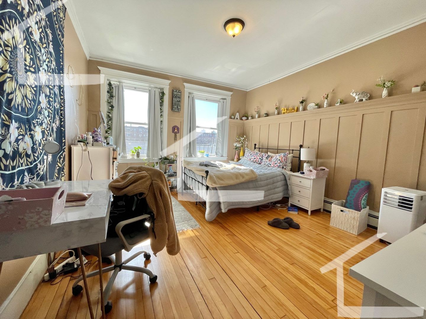1 Glenville Ave #6-8-4 – photo 1