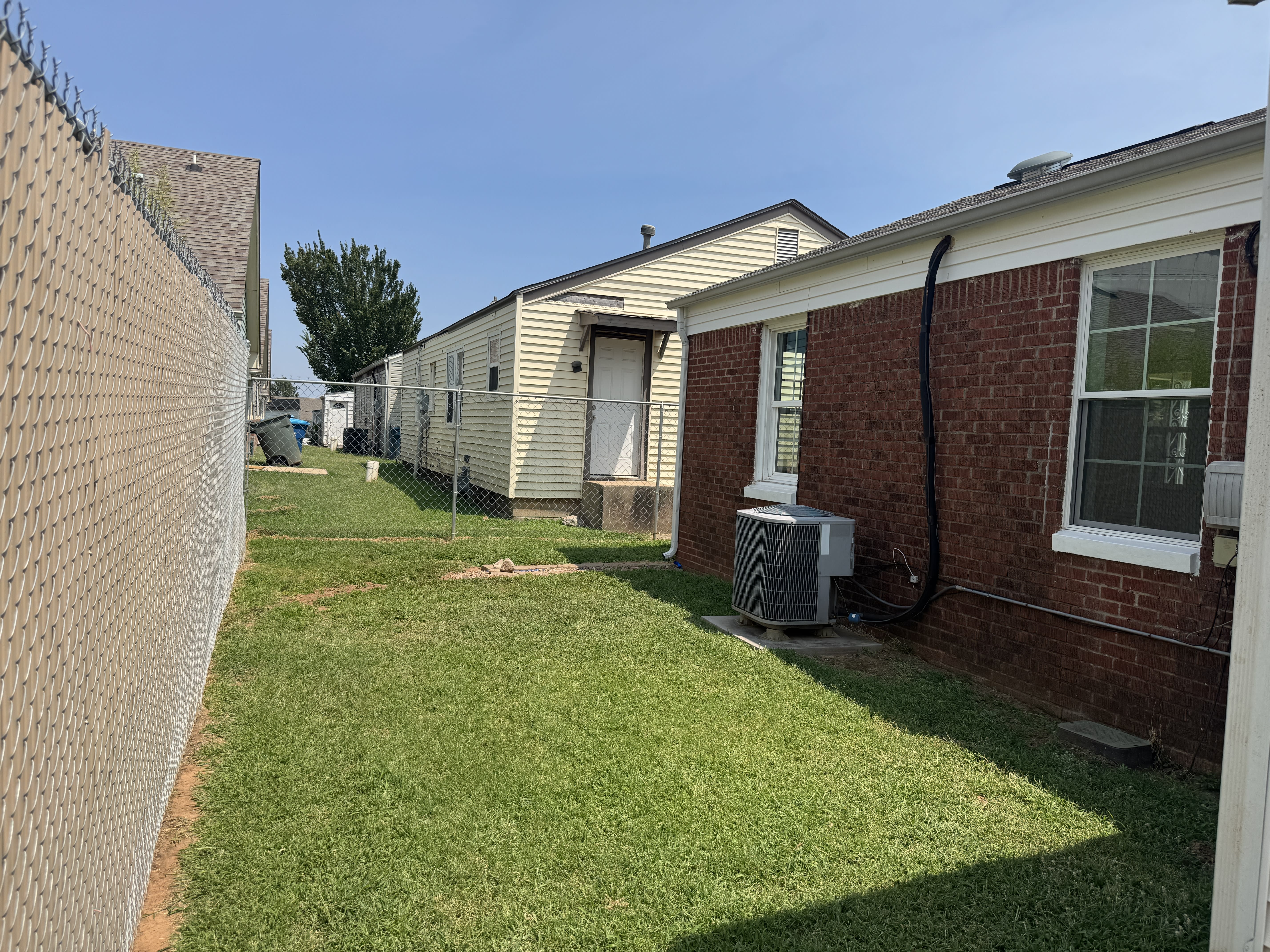 1005 East Edwards Street – photo 2