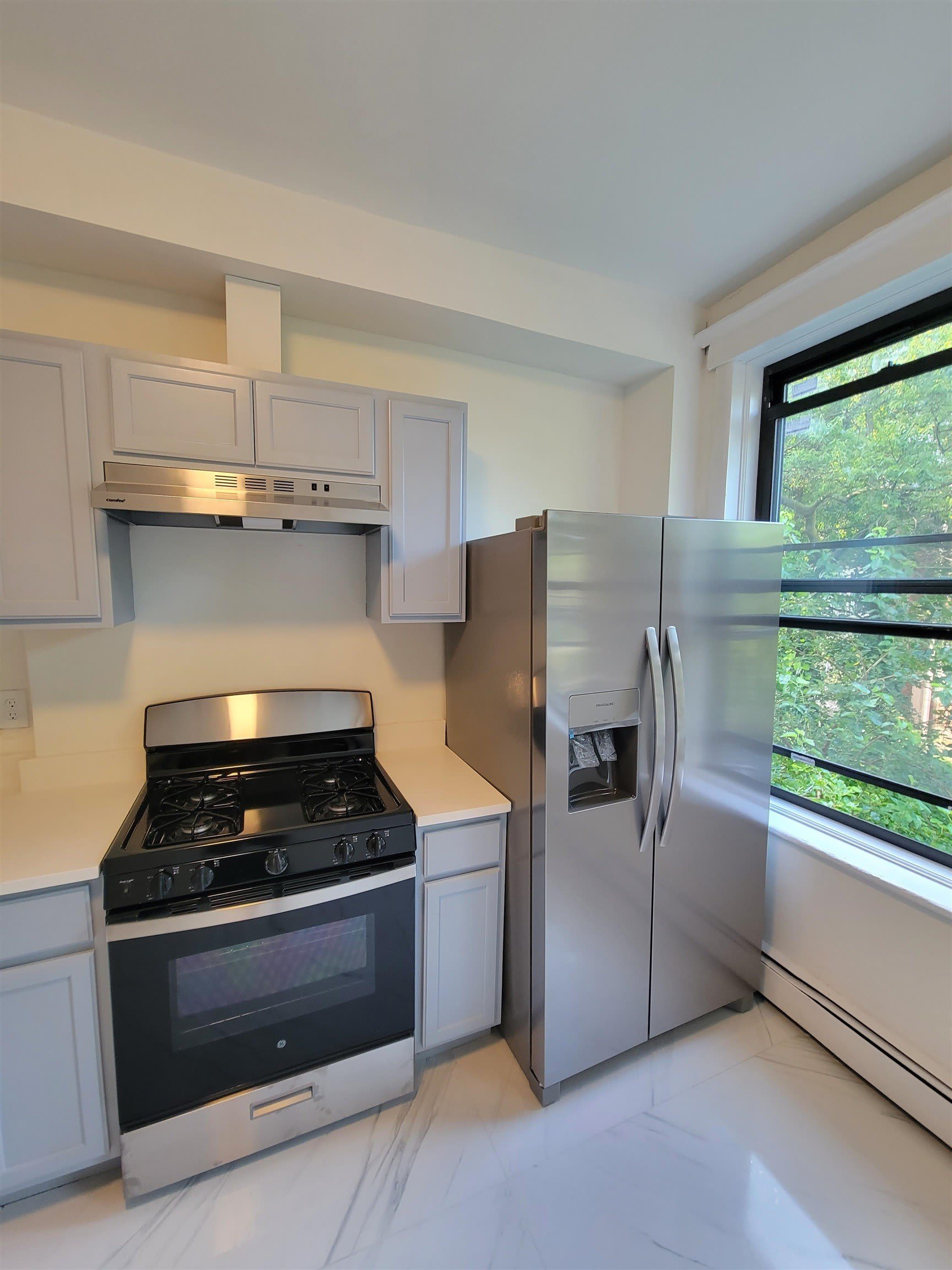 63 Oak St – photo 3