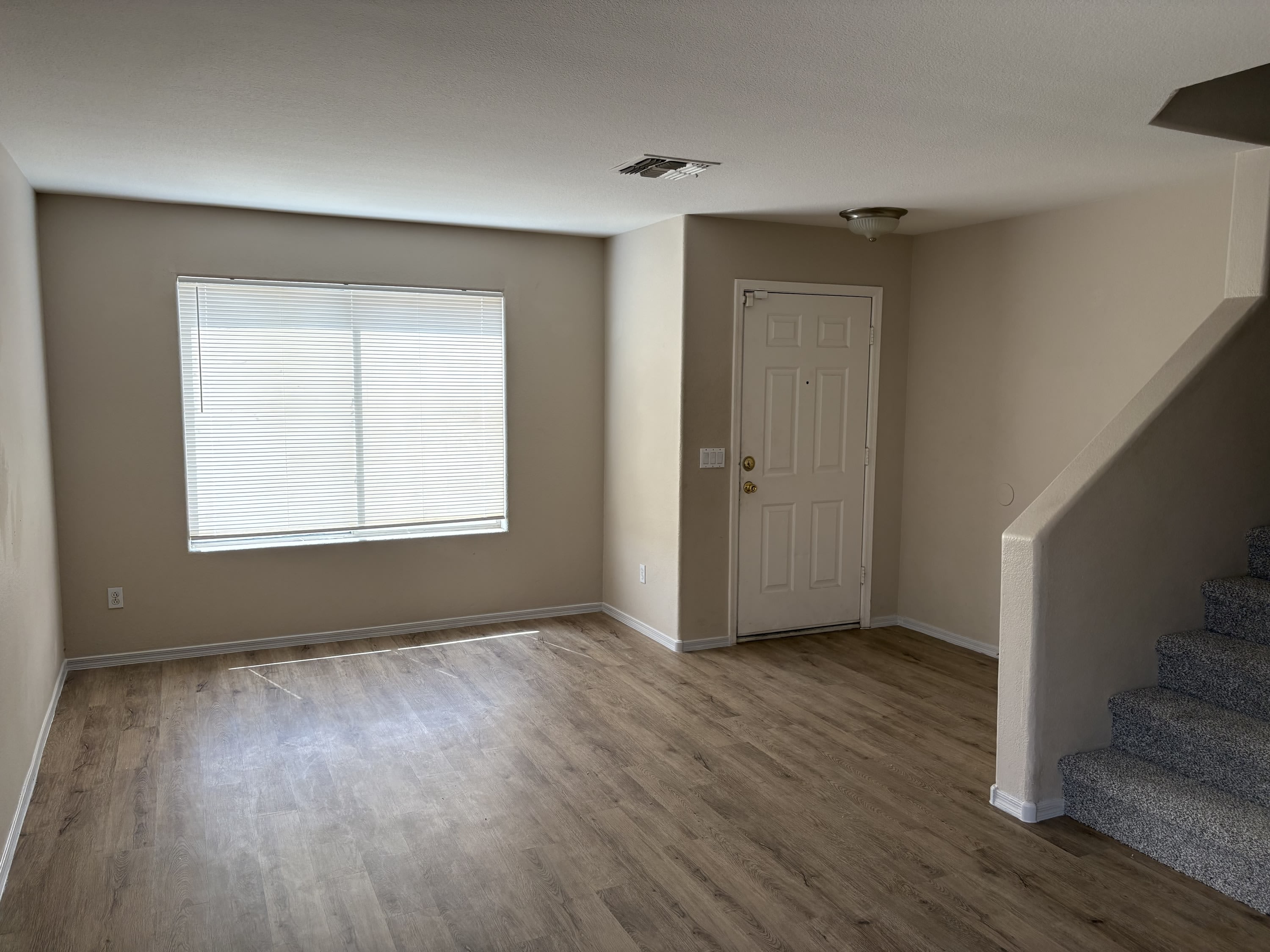 6010 W Jones Ave – photo 5