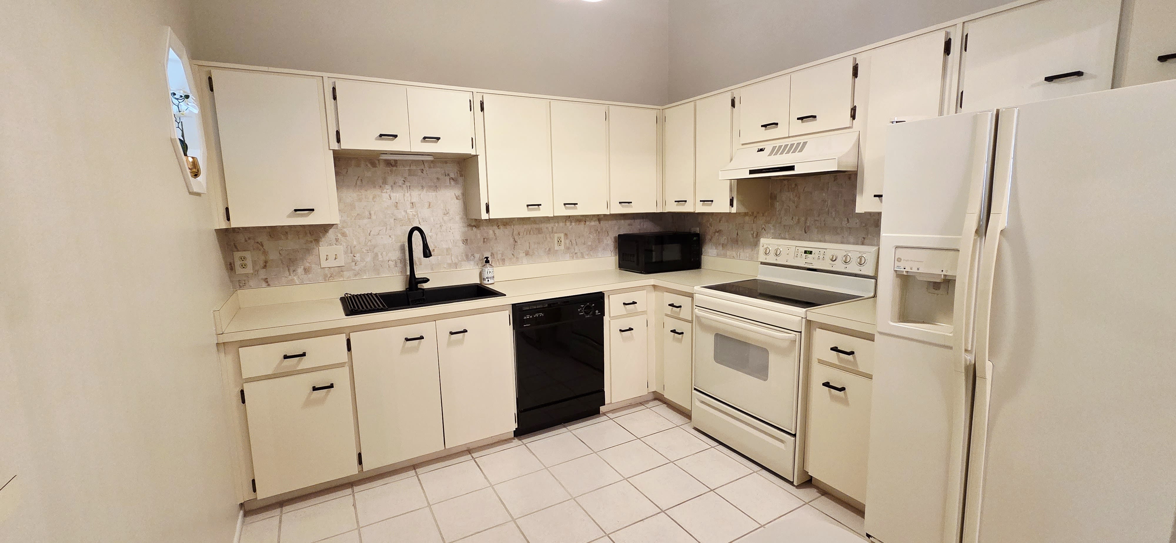 2101 Fox Chase Blvd – photo 2