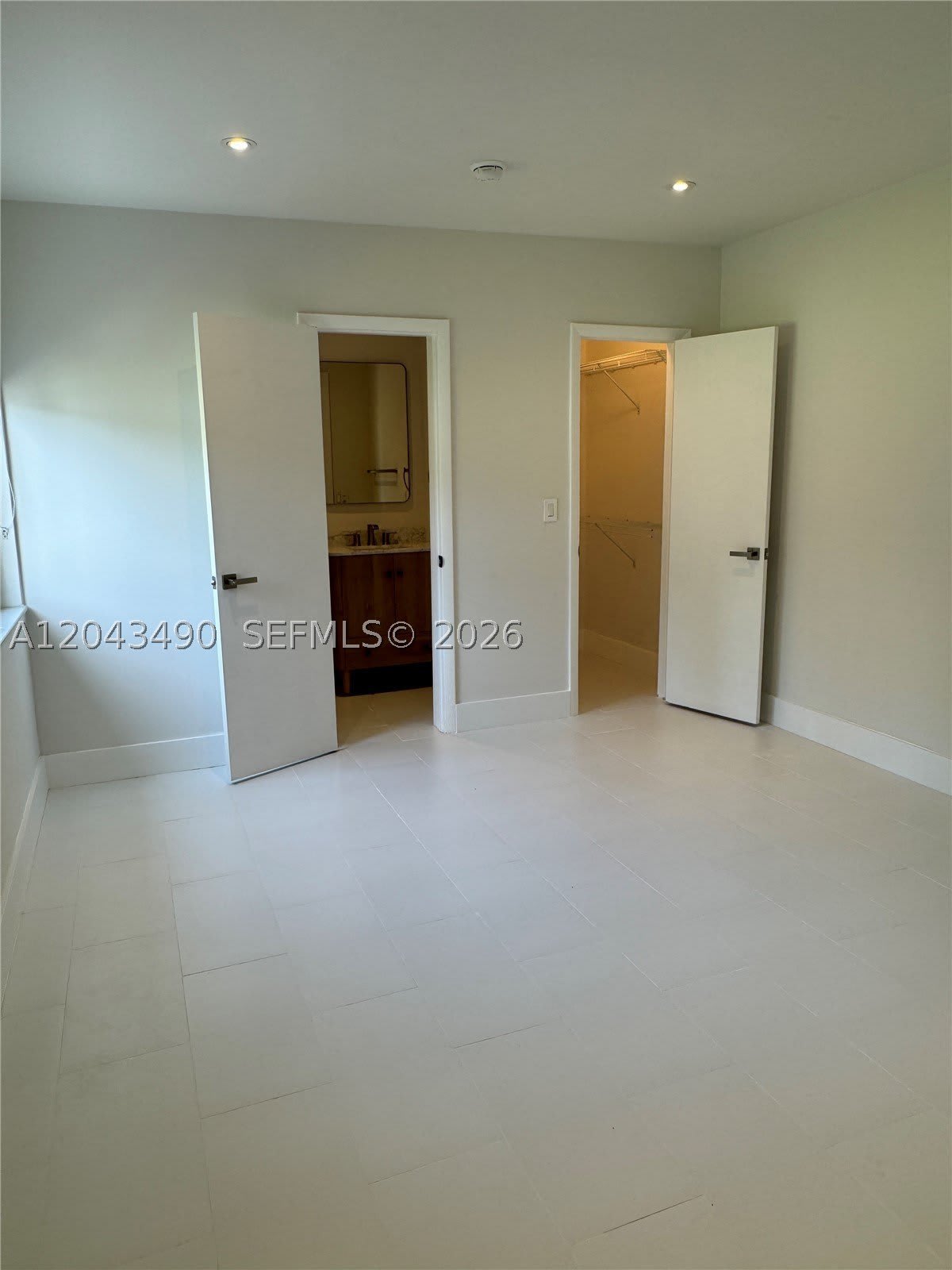 951 E 32nd St – photo 3
