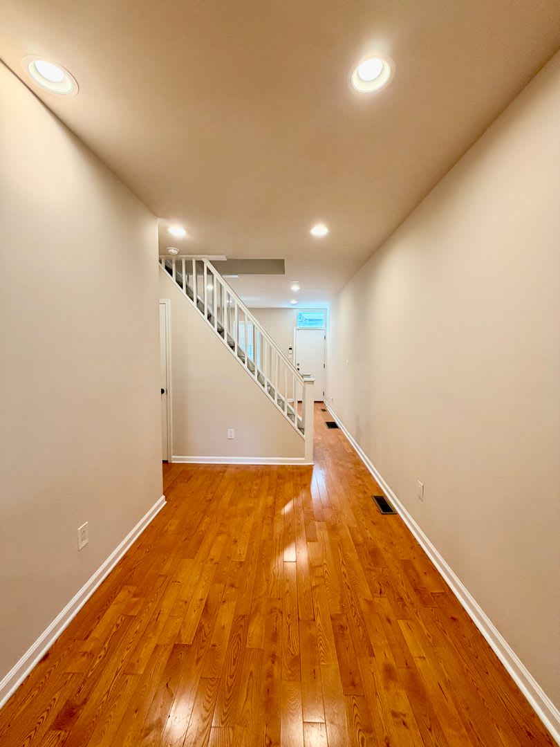Available Now — Comfortable 2-Bedroom West Powelton Townhome with Central Air – photo 4