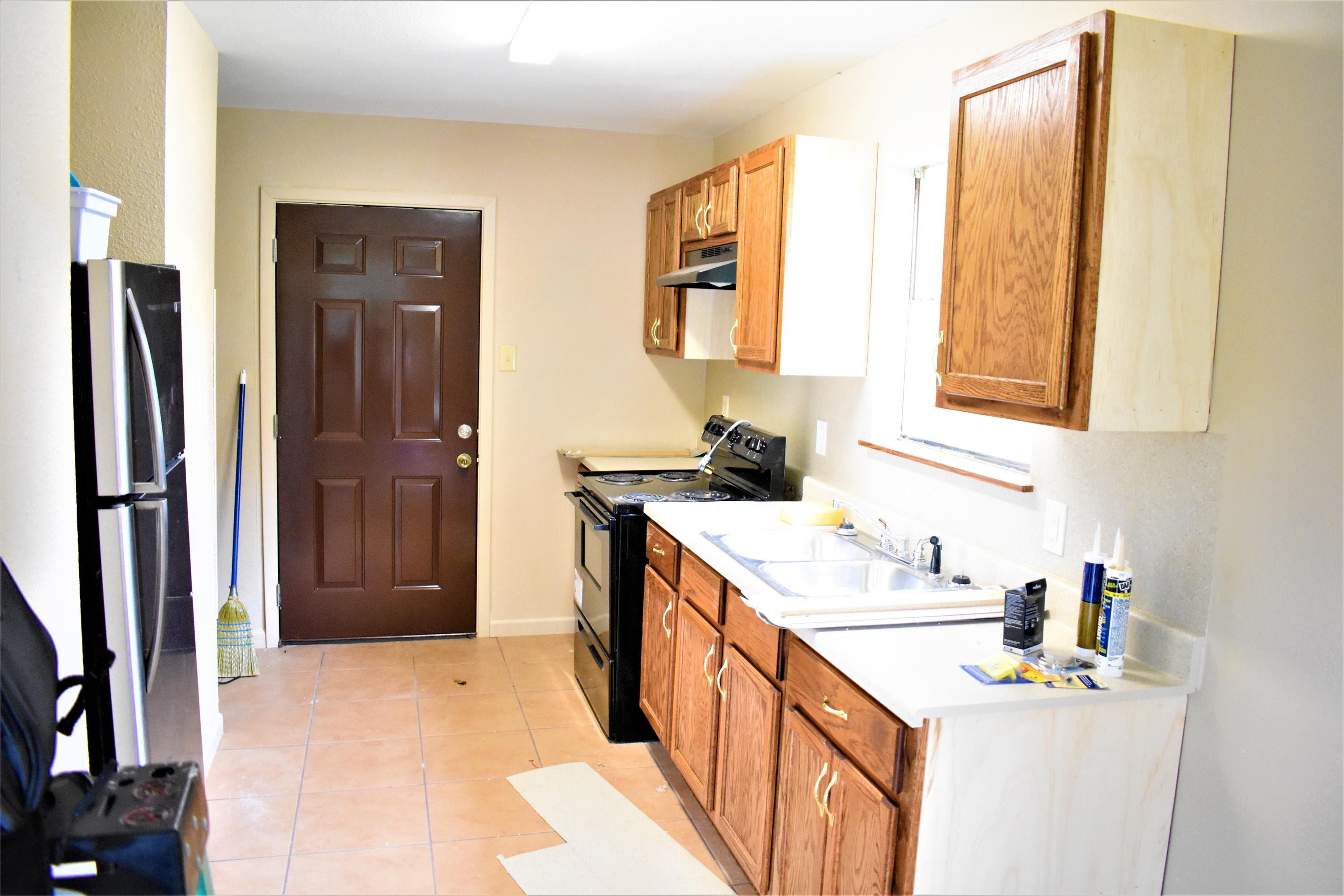 2114 Railroad St. – photo 2