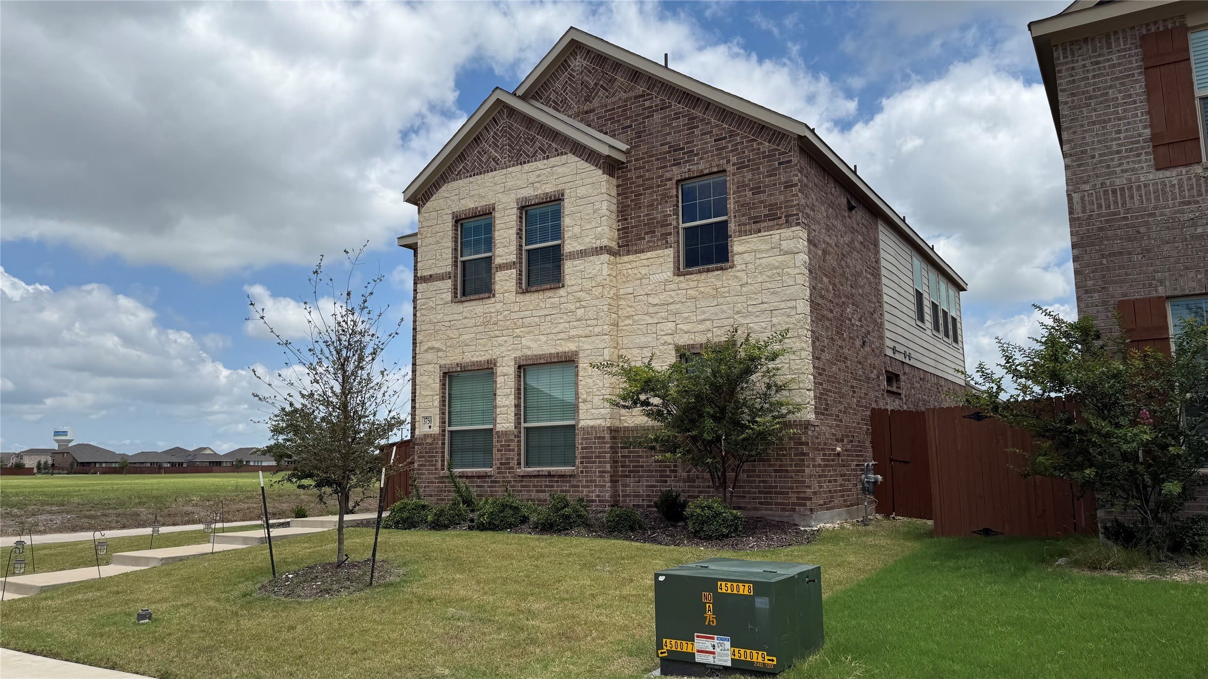 3750 Honey Daisy Drive – photo 2