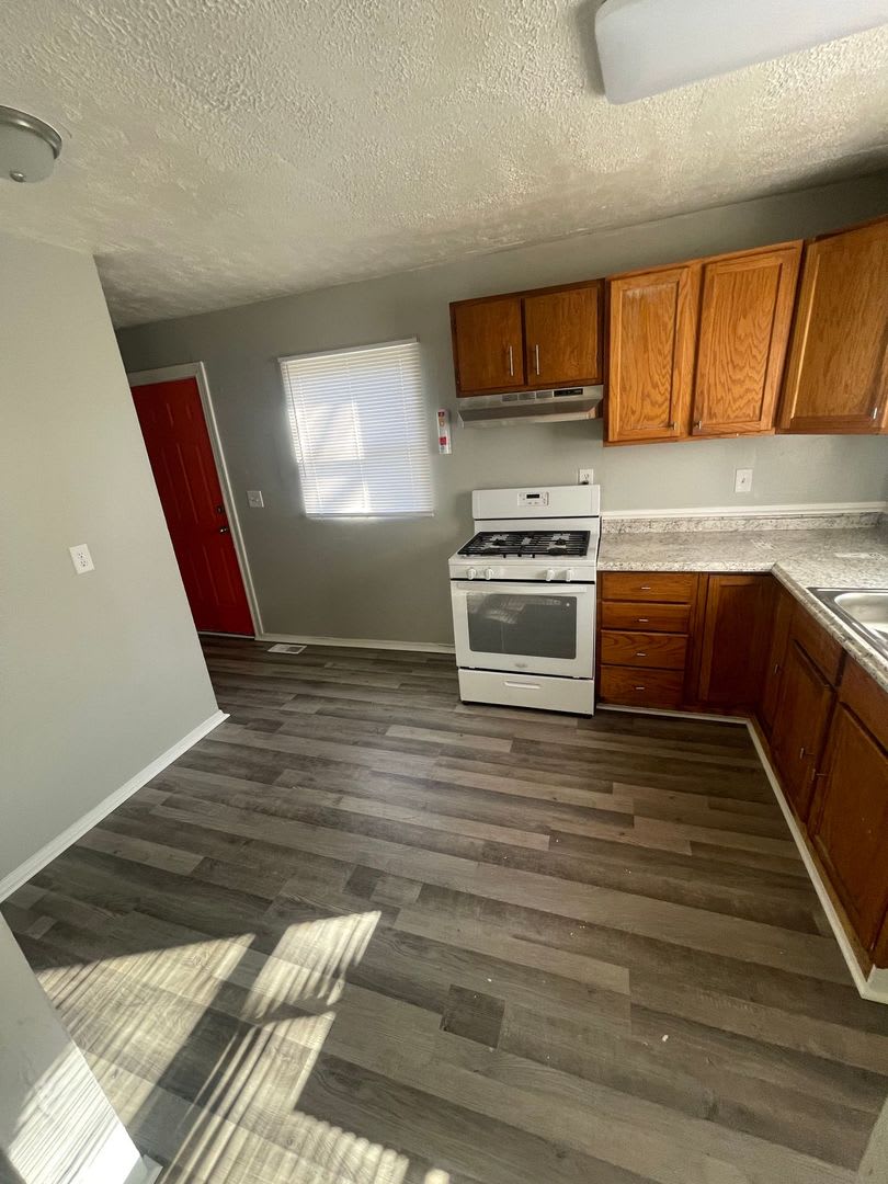 Westside Three Bedroom Home Near 16Th And Harding – photo 2