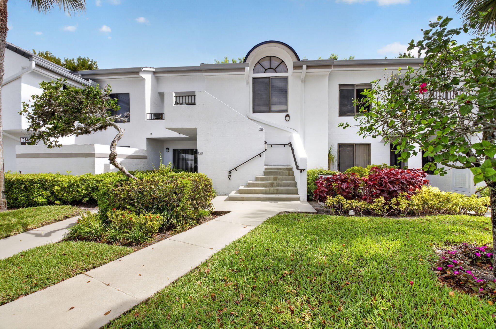 7563 Glendevon Lane – photo 3