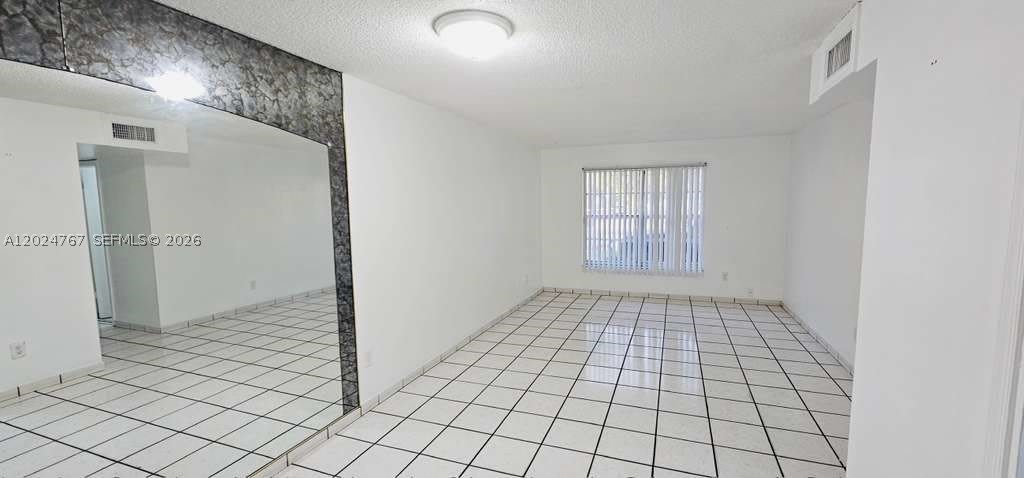 6820 W Flagler St – photo 4