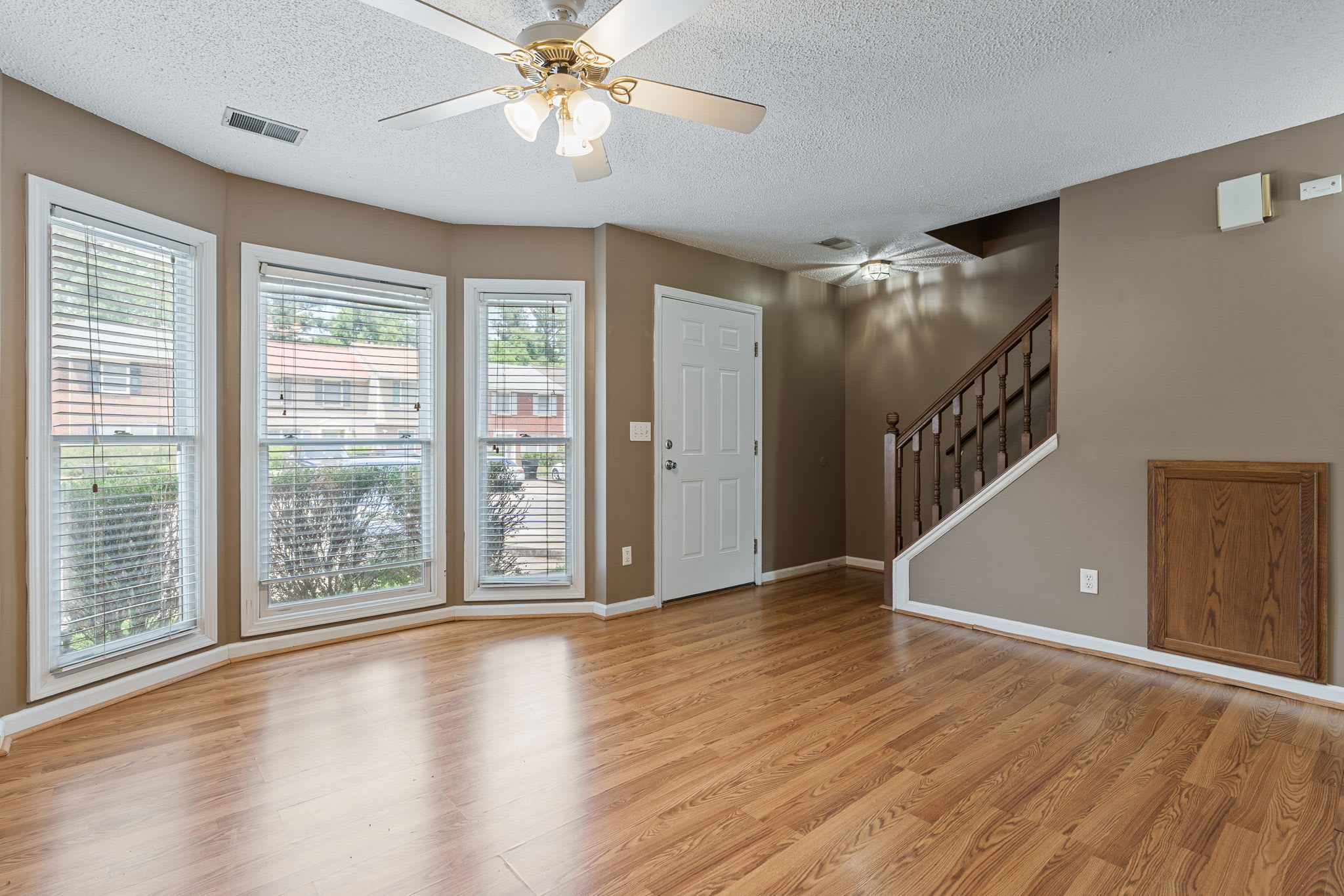 5049 Falling Creek Lane – photo 2