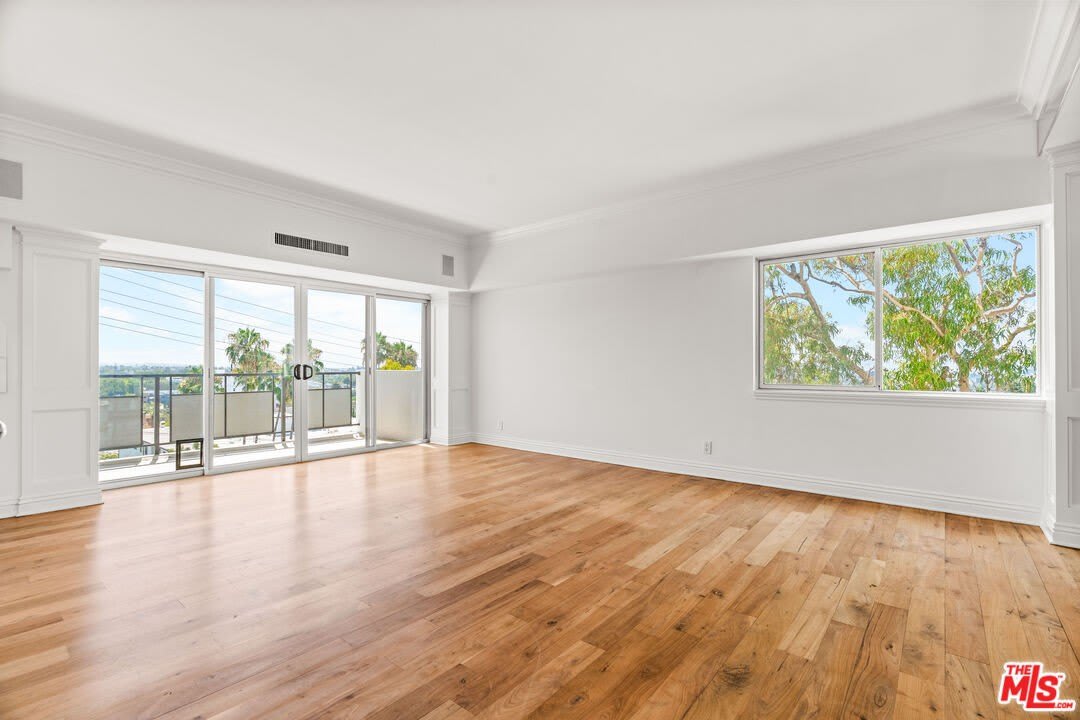 1155 N La Cienega Blvd – photo 5