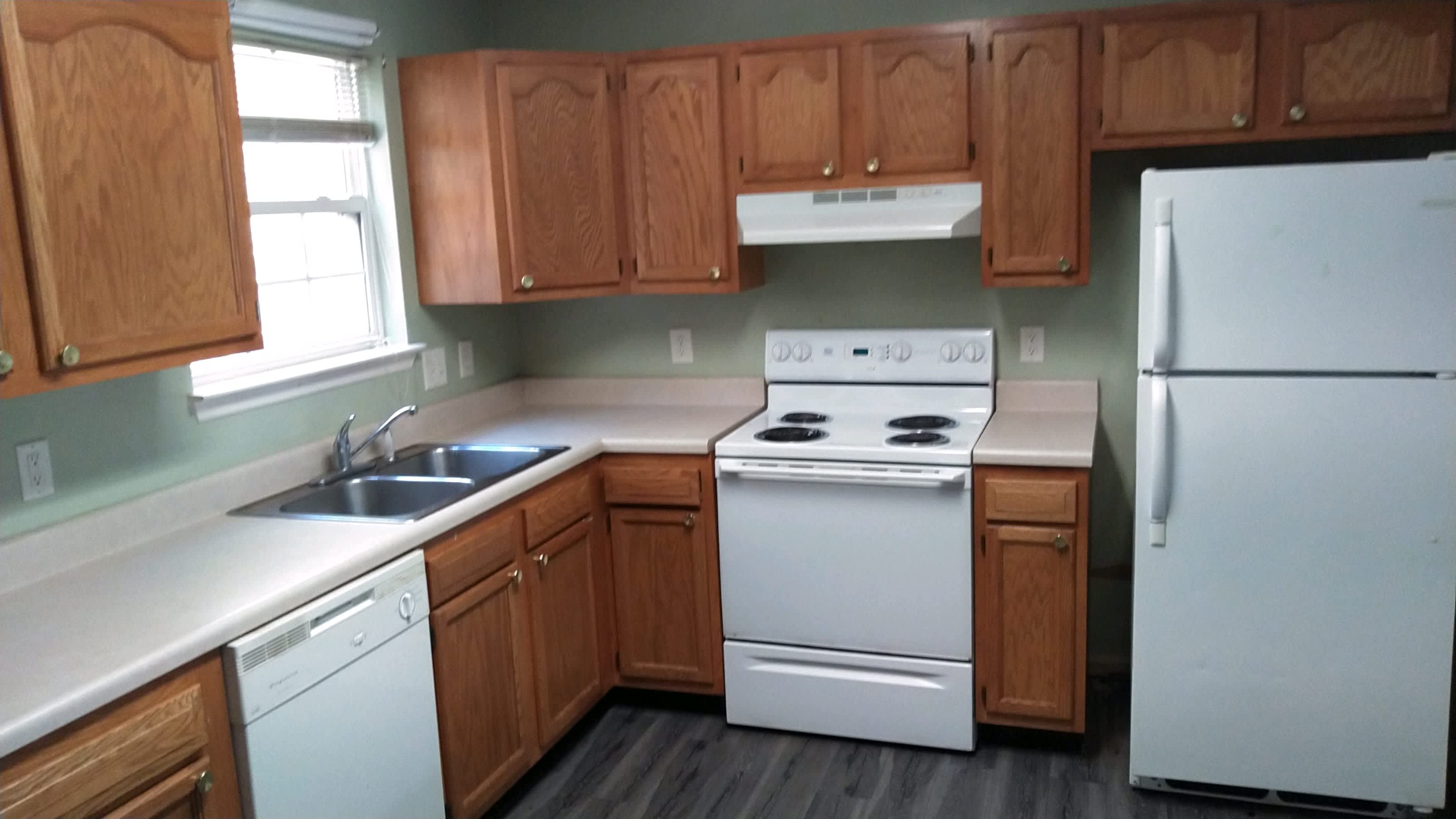 3486 Hedge Drive Northeast – photo 2