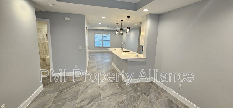1120 Lincoln Terrace – photo 4