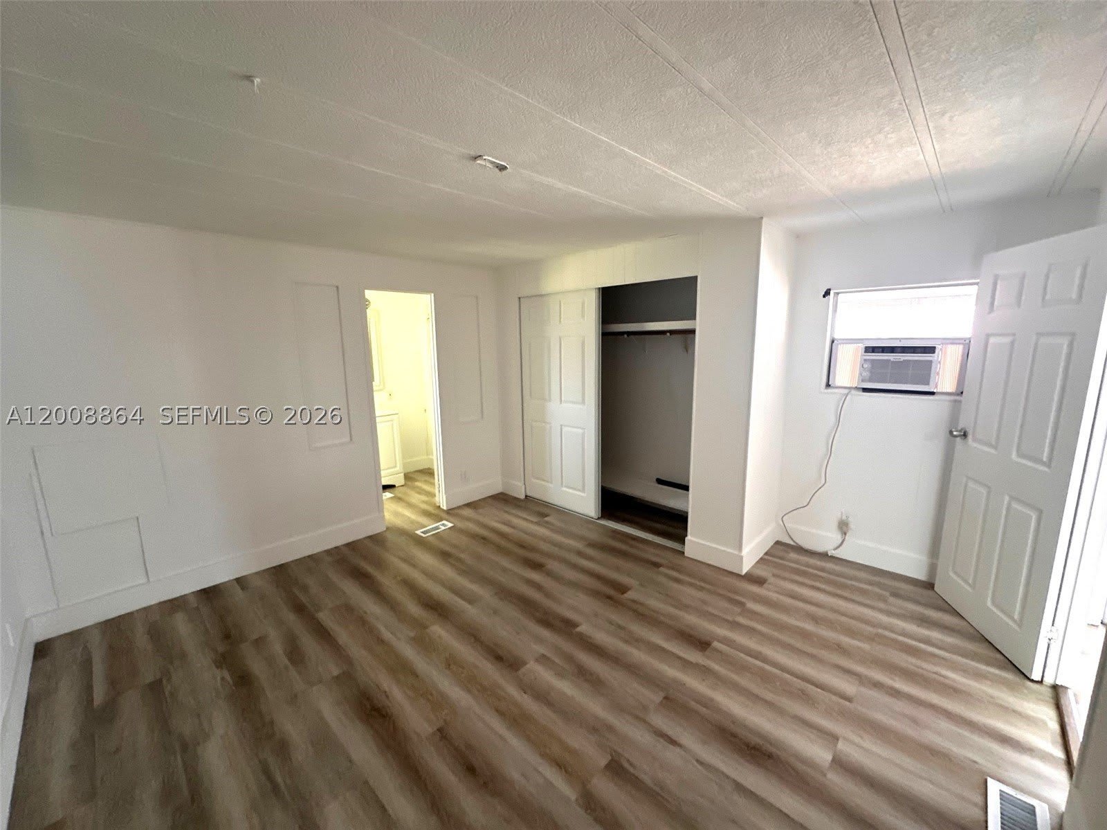 2957 SW 54th St – photo 4