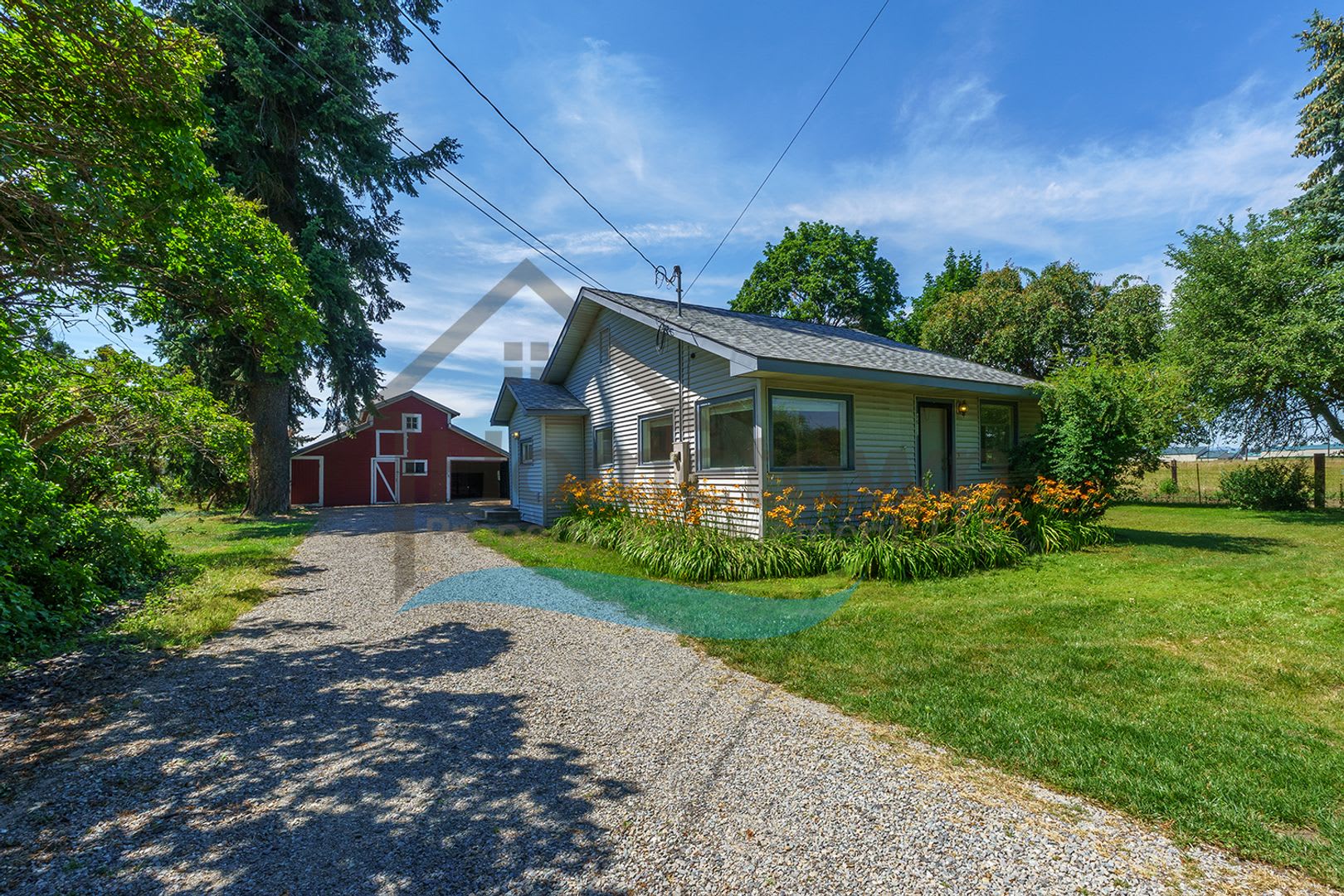 2 Bedroom 1 Bathroom Home on Nearly 2 Acres Available in Hayden! – photo 2
