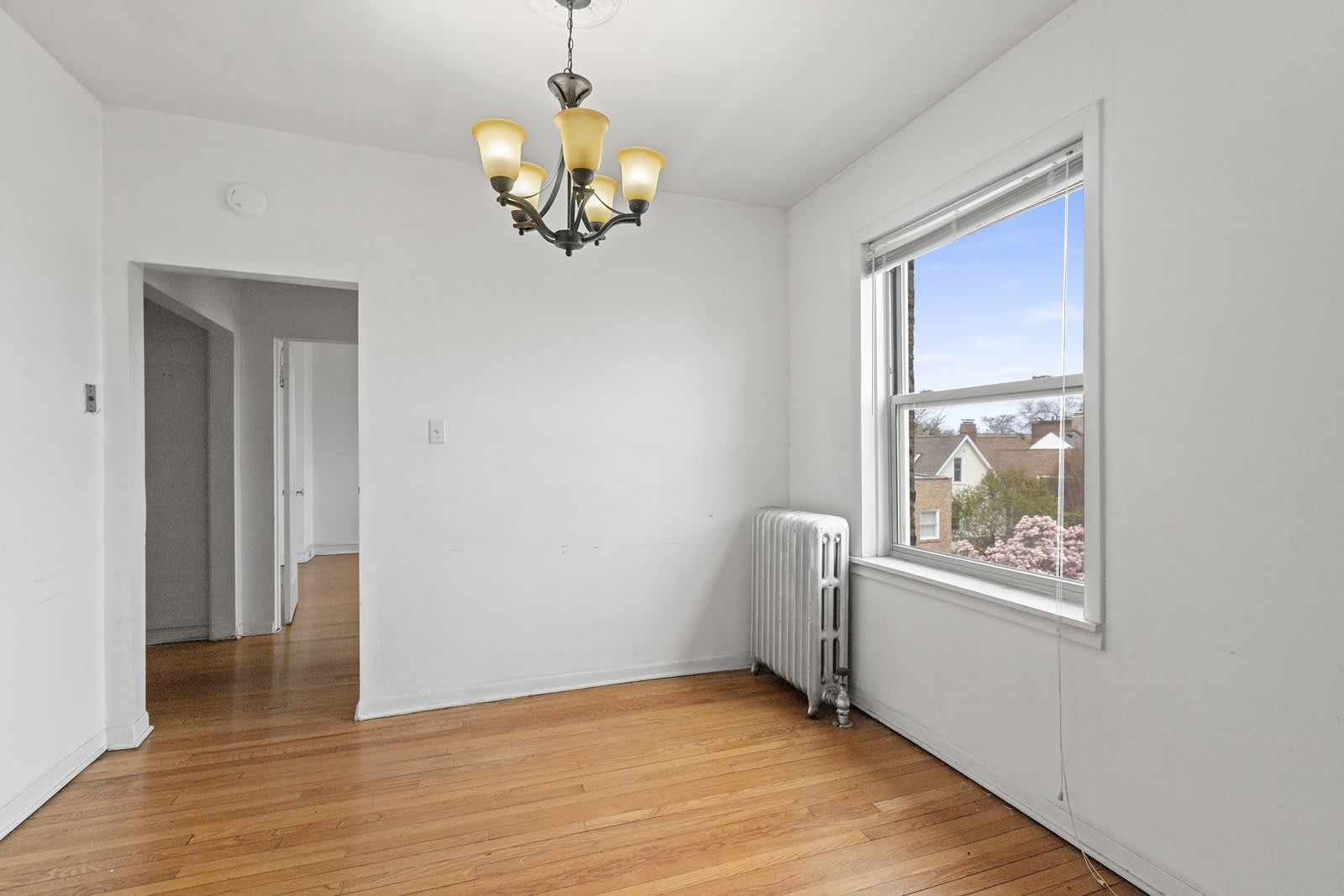 4505 North Greenview Avenue – photo 2
