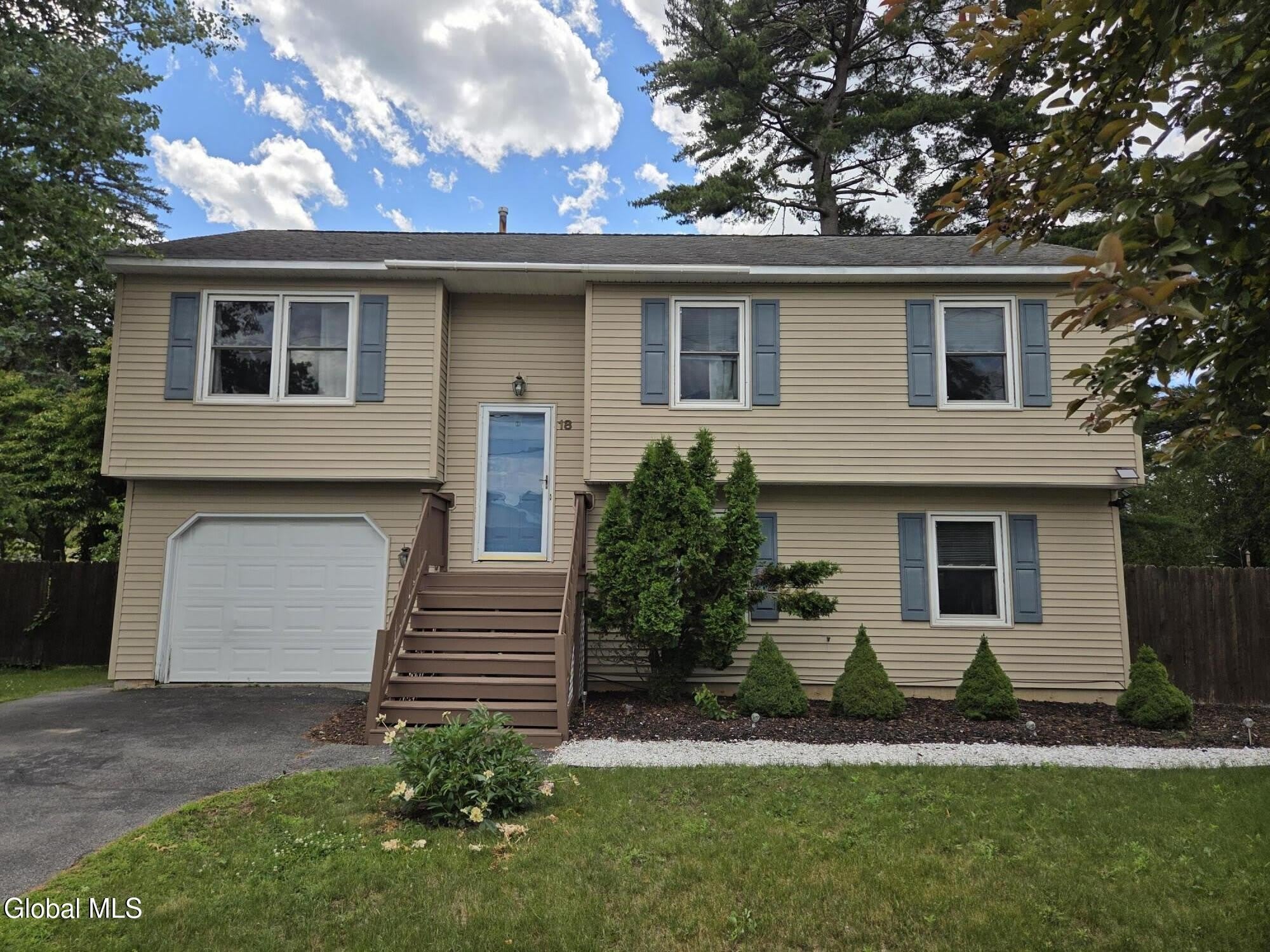 18 Vanderbilt Avenue – photo 1