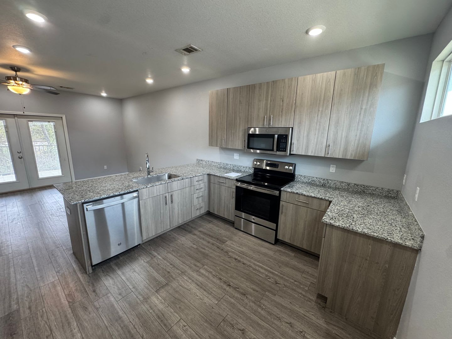 1666 Razorback Rd – photo 4