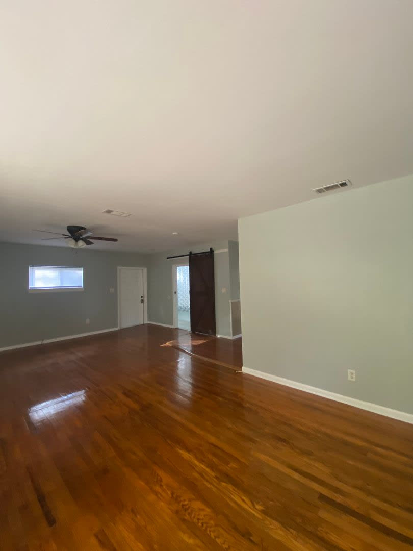 AVAILABLE NOW 3 BEDROOM 2 BATH SINGLE STORY – photo 4