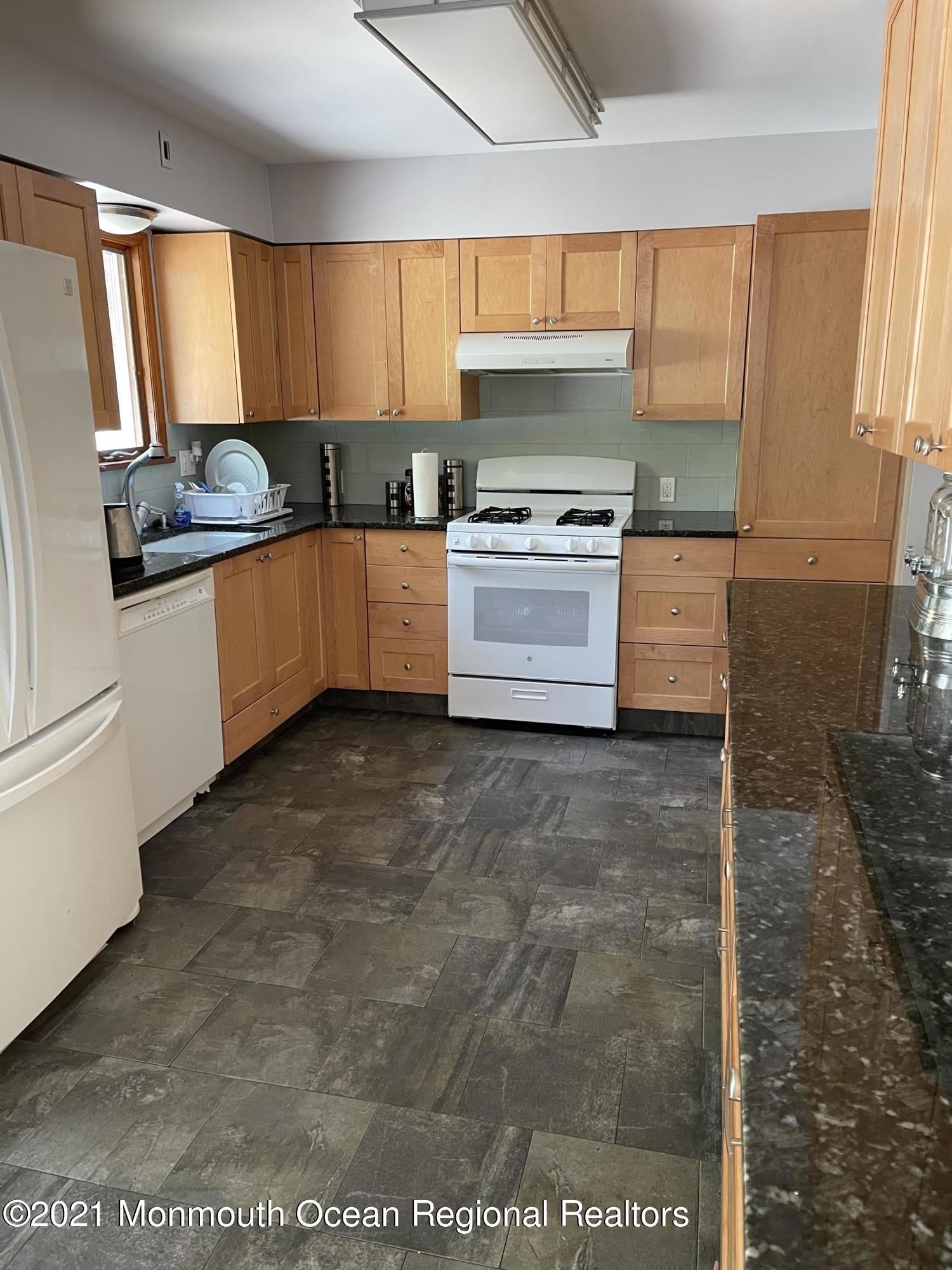 179 Delaware Avenue – photo 3