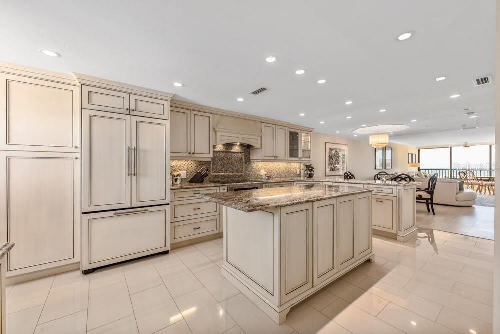 5770 Midnight Pass Road – photo 2