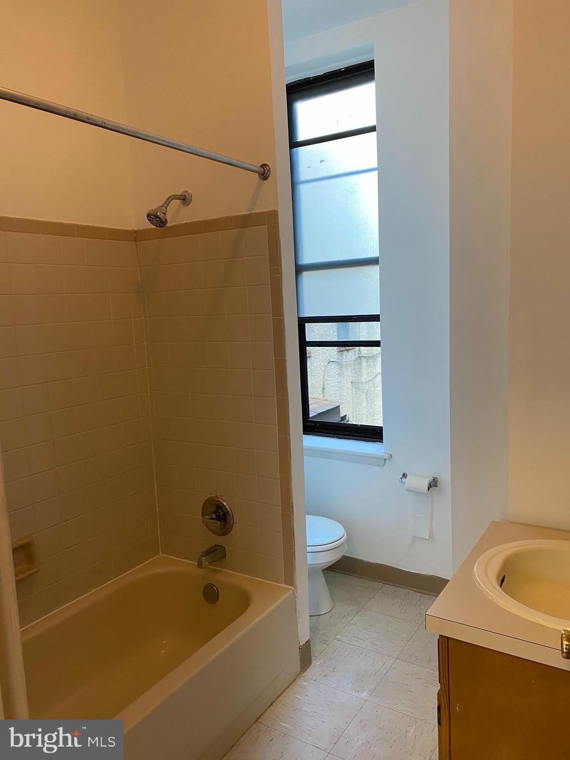 1703 W DIAMOND Street – photo 4