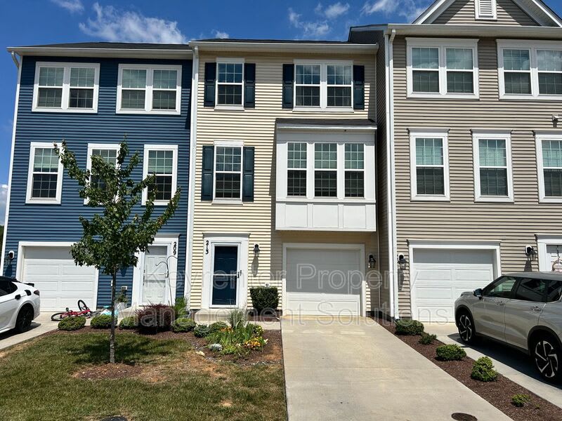 213 Willowshire Ct – photo 2