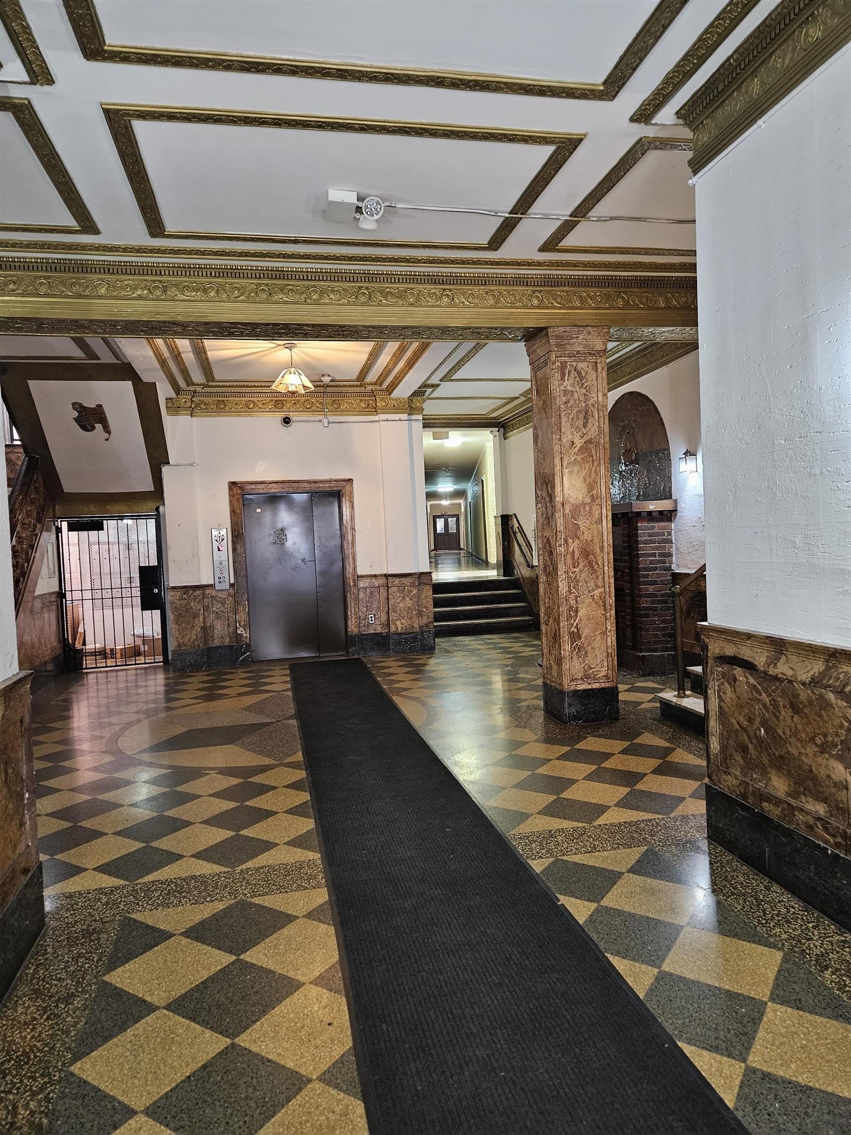 821 BERGEN AVE – photo 3