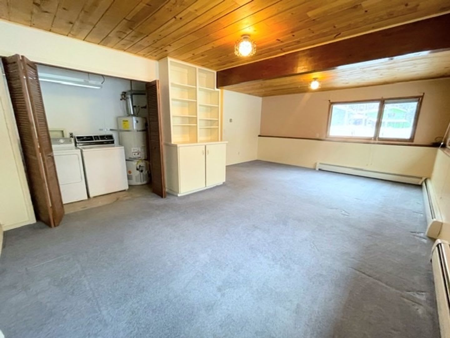 East Anchorage Four Bedroom Home with Bonus/Family Room, Fireplace, and Attached Garage – photo 2
