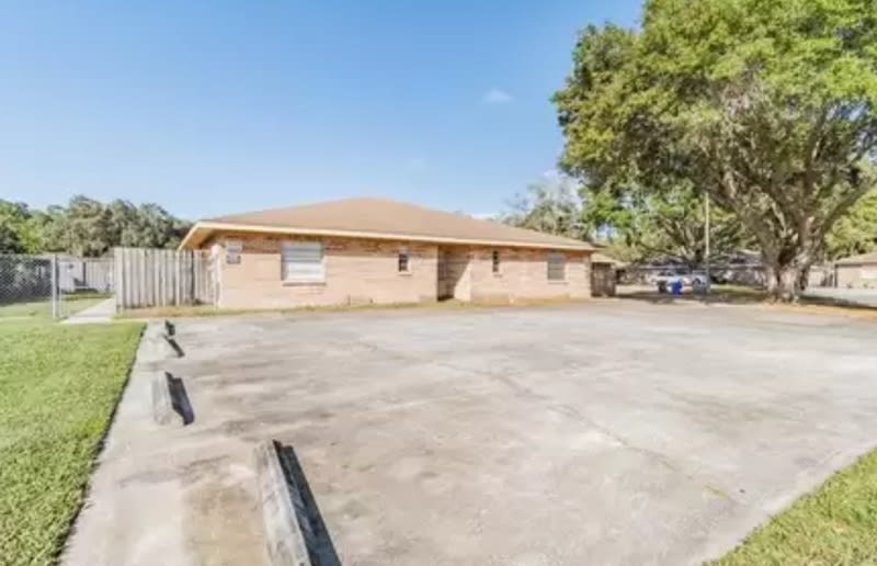 3202 Bloomingdale Villas Court -3202 – photo 1