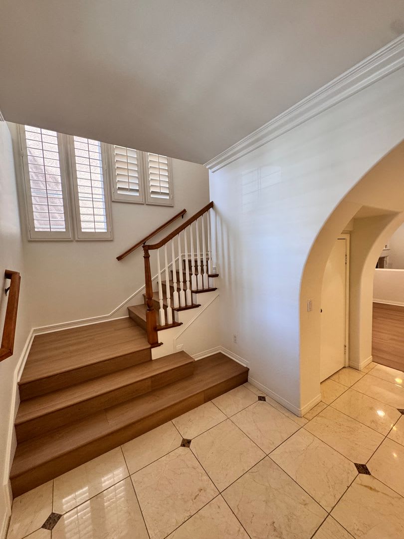Spacious 3BR/3.5BA Single-Family Home – photo 3