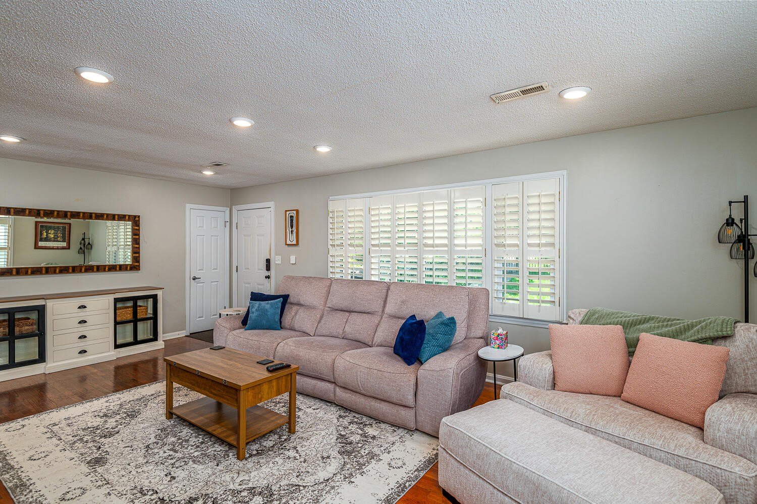 3902 Laird Lane – photo 4