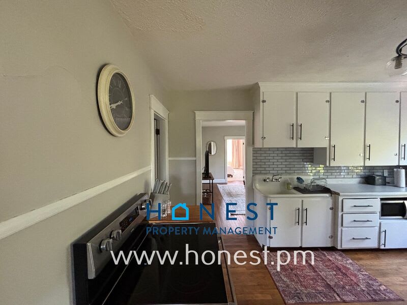 120 College Street – photo 2