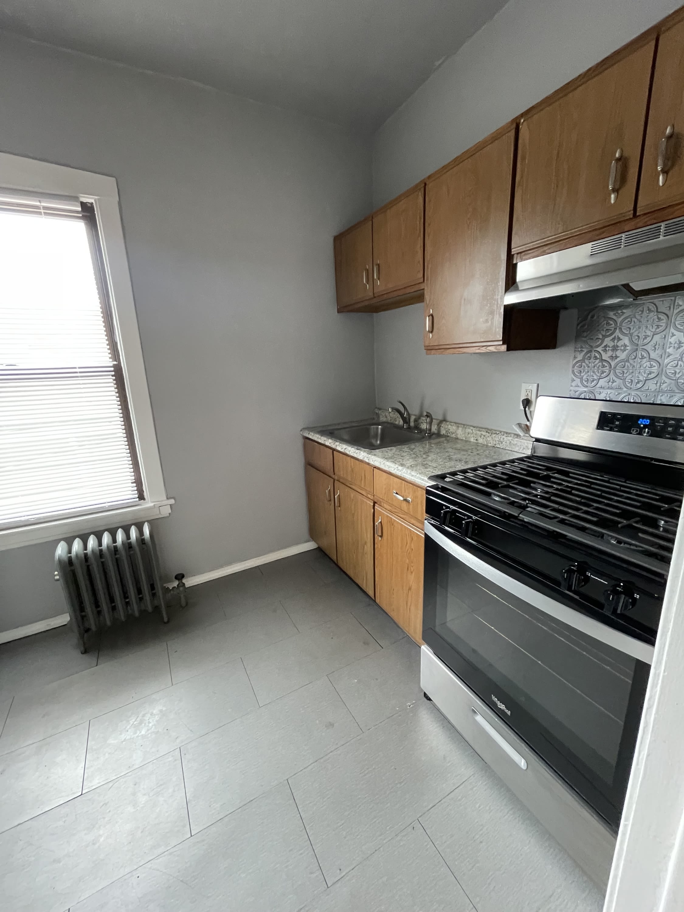 7003 1 2 Roosevelt Road – photo 3