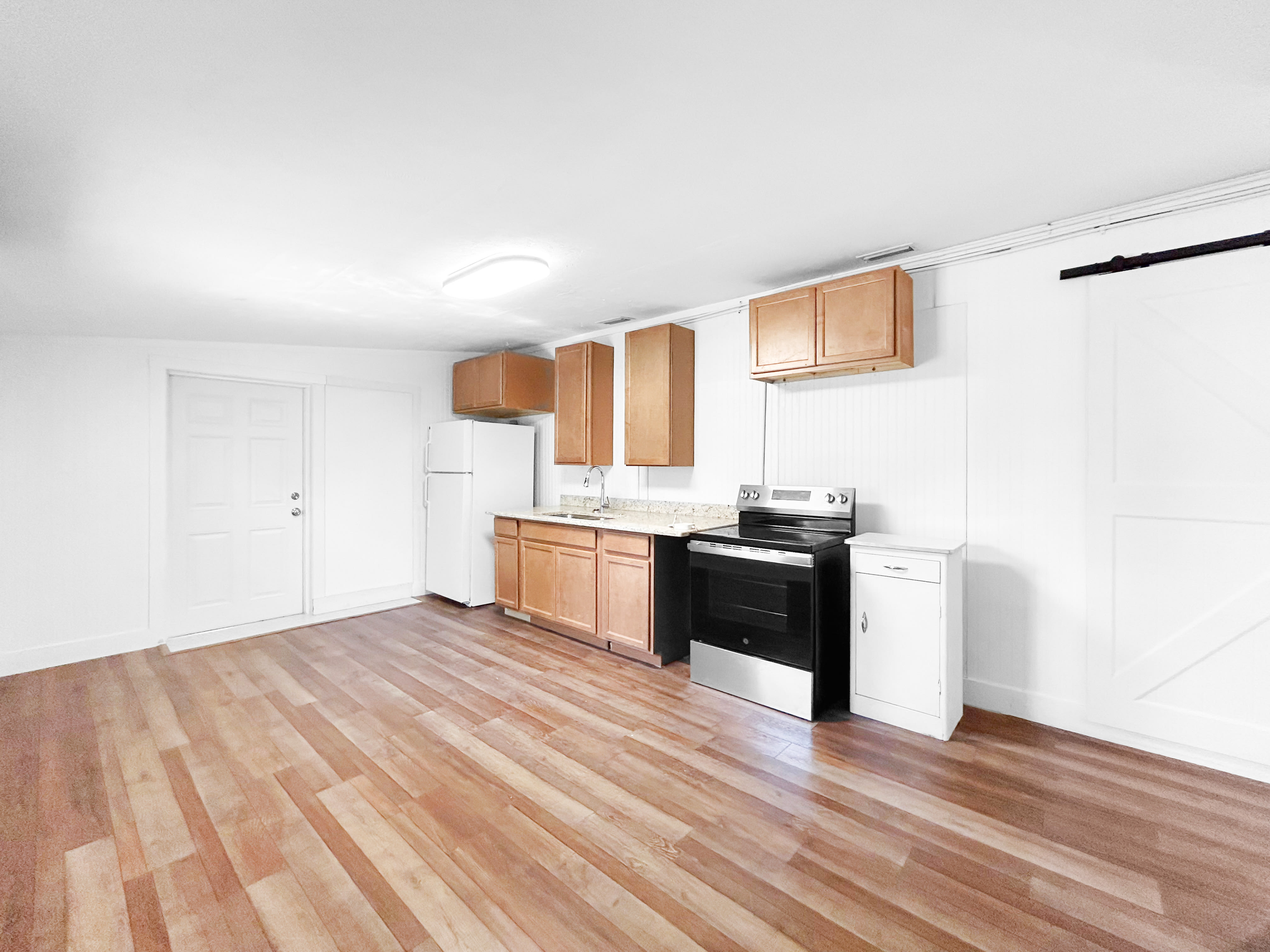 8405 Aero Avenue – photo 5